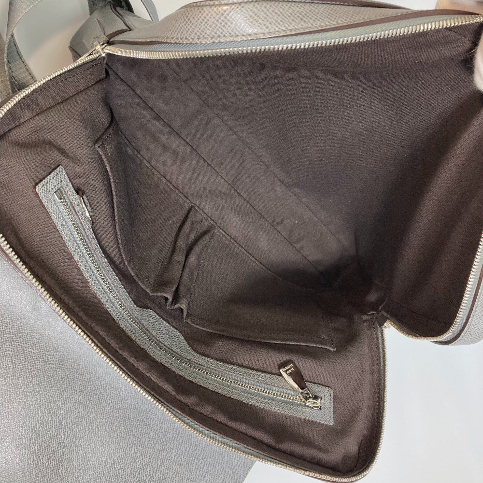 Louis Vuitton Louis Vuitton M32641 Taiga 2WAY Shoulder Bag Briefcase gray Size ONE SIZE - 13 Thumbnail