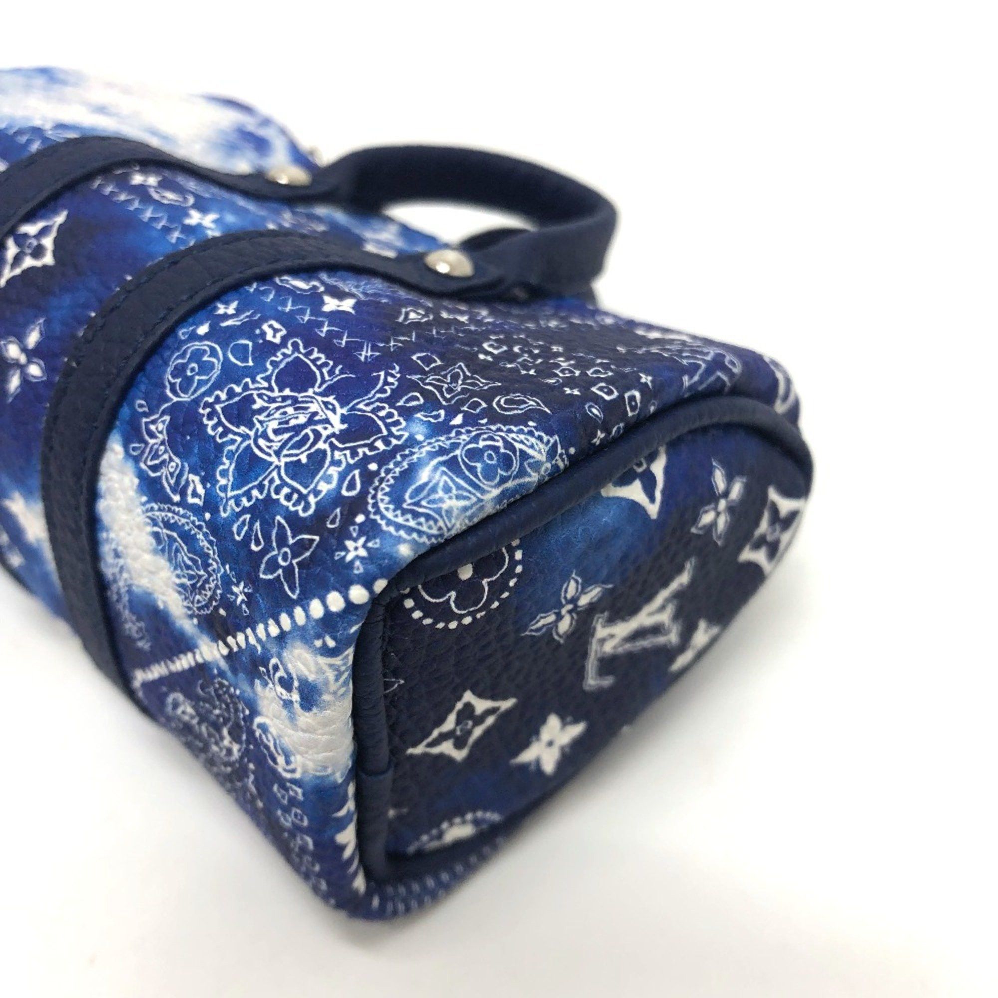 Louis Vuitton Louis Vuitton MP3337 Monogram bandana bag/accessories Key Holder blue SilverHardware Size ONE SIZE - 7 Thumbnail