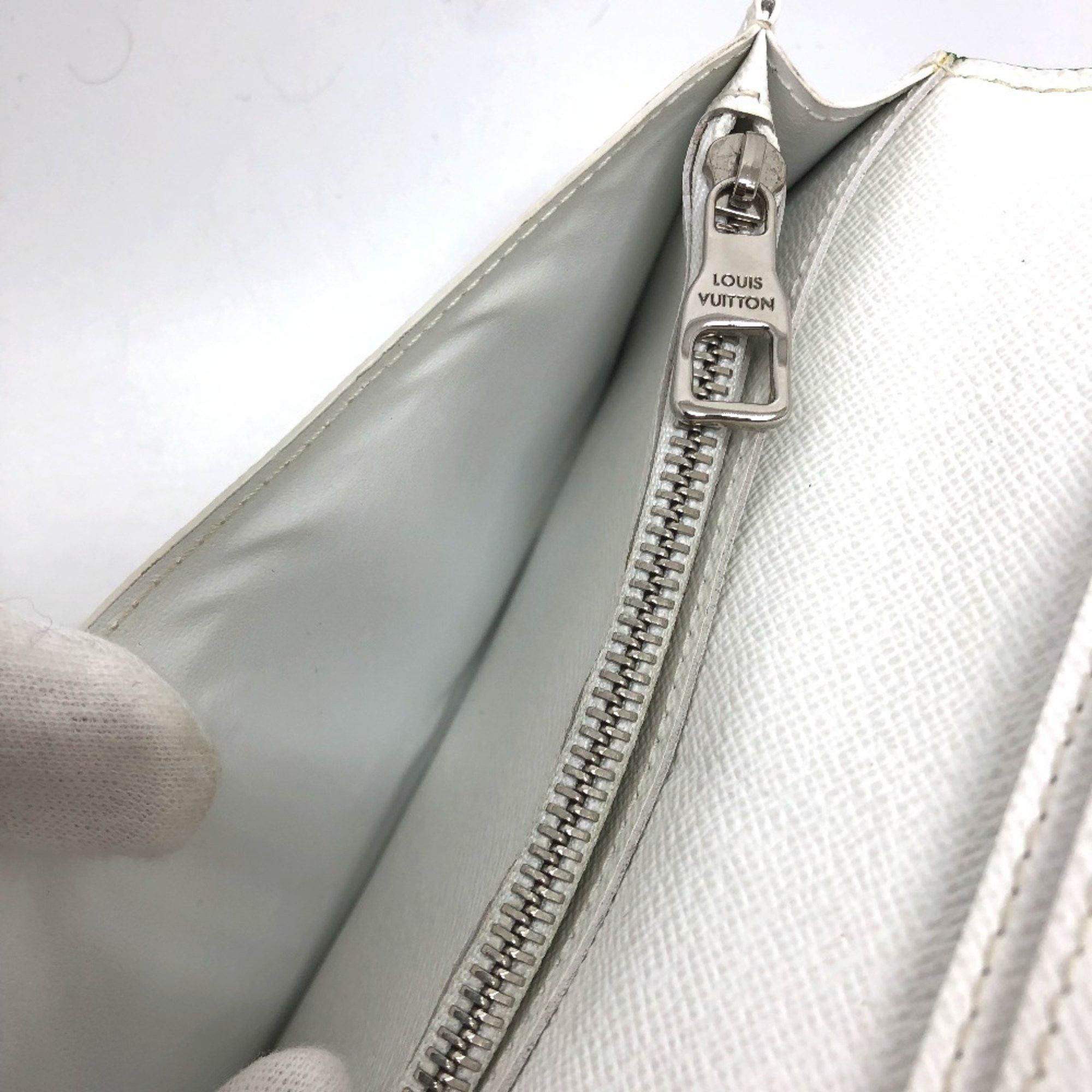 Louis Vuitton Louis Vuitton M80801 Monogram Everyday LV Bifold Long Wallet Green SilverHardware Size ONE SIZE - 9 Thumbnail