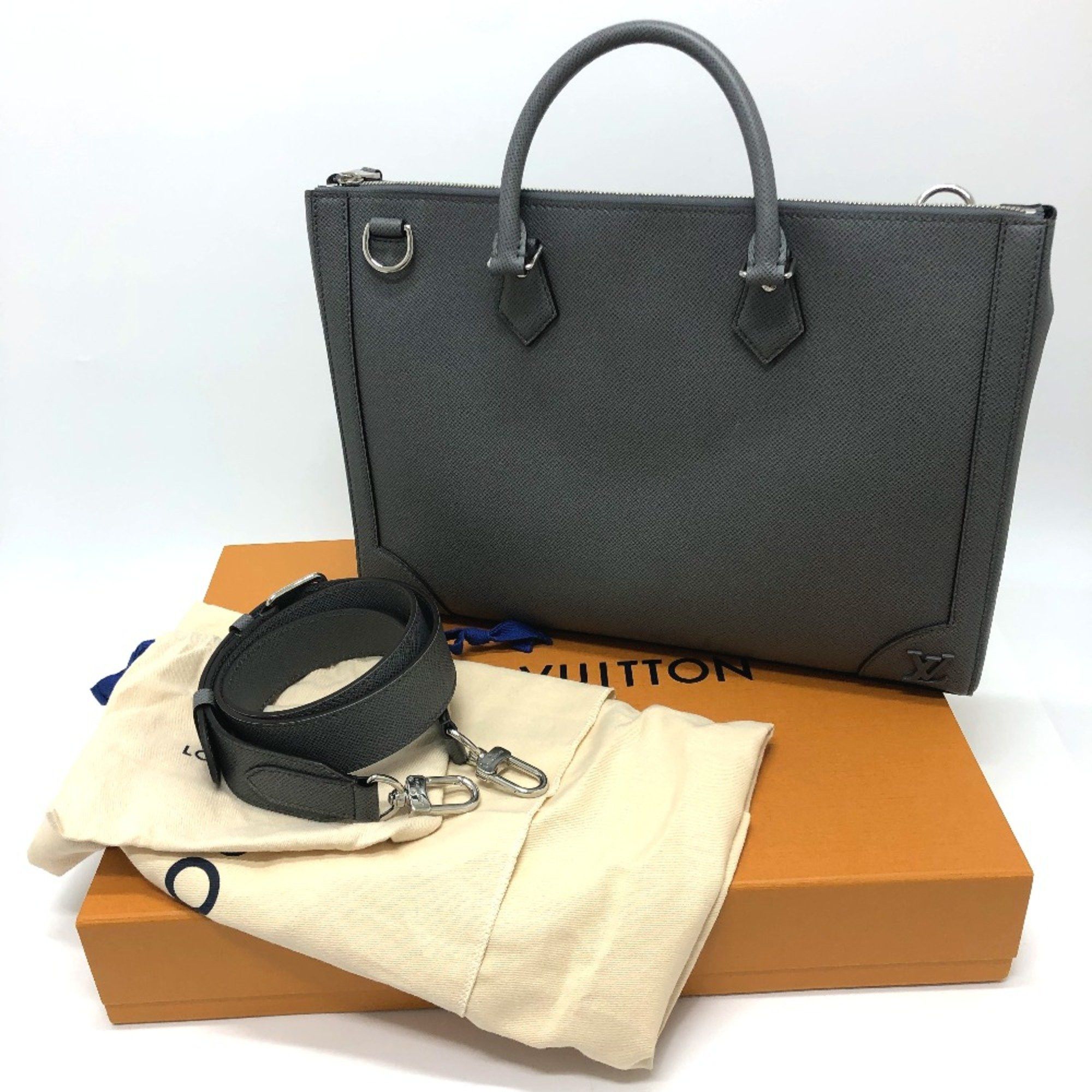 Louis Vuitton Louis Vuitton M30856 Taiga 2WAY/Bag Business bag Grassi gray SilverHardware Size ONE SIZE - 15 Thumbnail