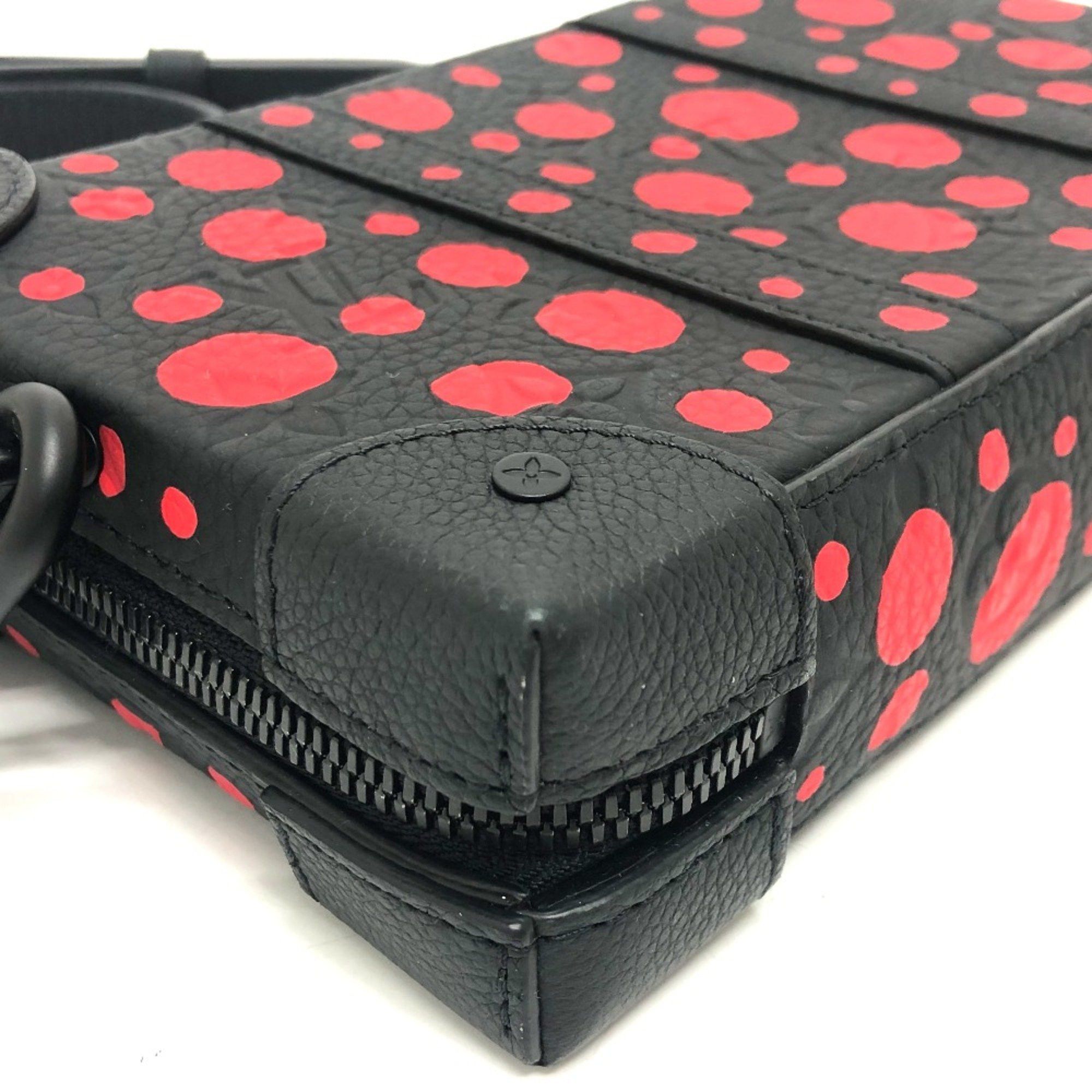 Louis Vuitton Louis Vuitton M81905 Monogram dots LV x YK Shoulder Bag Black Size ONE SIZE - 6 Thumbnail