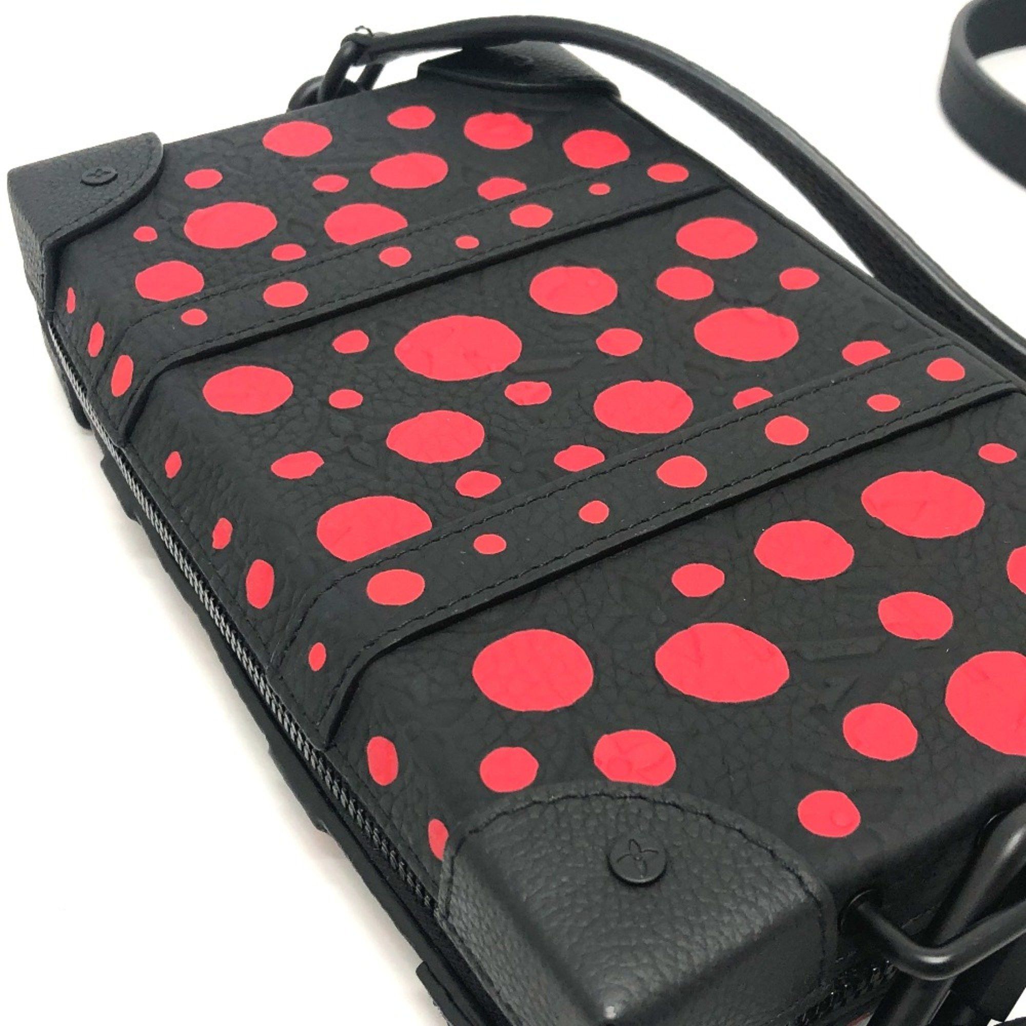 Louis Vuitton Louis Vuitton M81905 Monogram dots LV x YK Shoulder Bag Black Size ONE SIZE - 12 Thumbnail