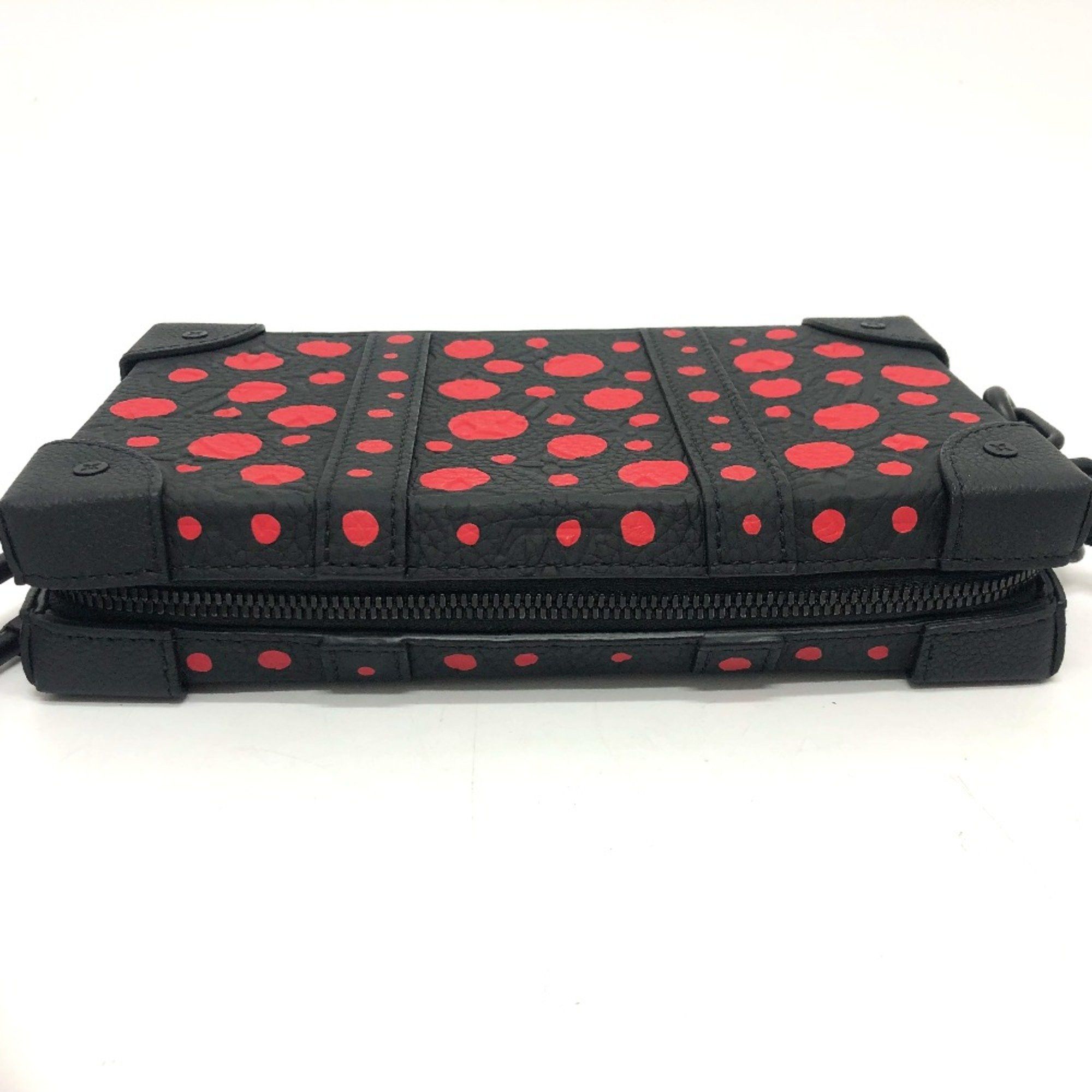 Louis Vuitton Louis Vuitton M81905 Monogram dots LV x YK Shoulder Bag Black Size ONE SIZE - 4 Thumbnail