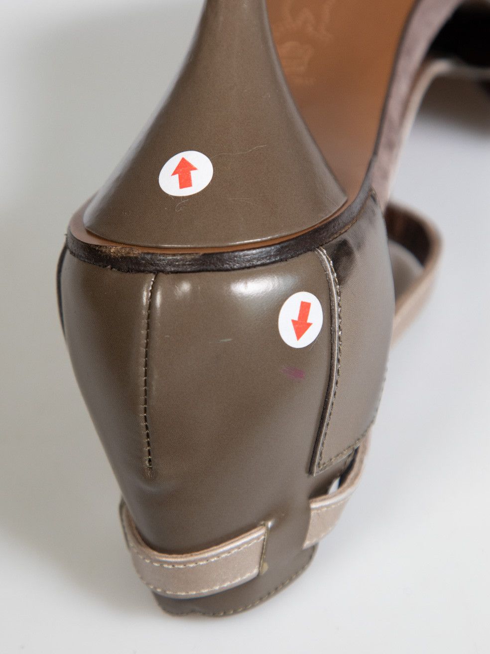 Marni Taupe Leather T-Strap Sandals Size US 7 / IT 37 - 7 Thumbnail
