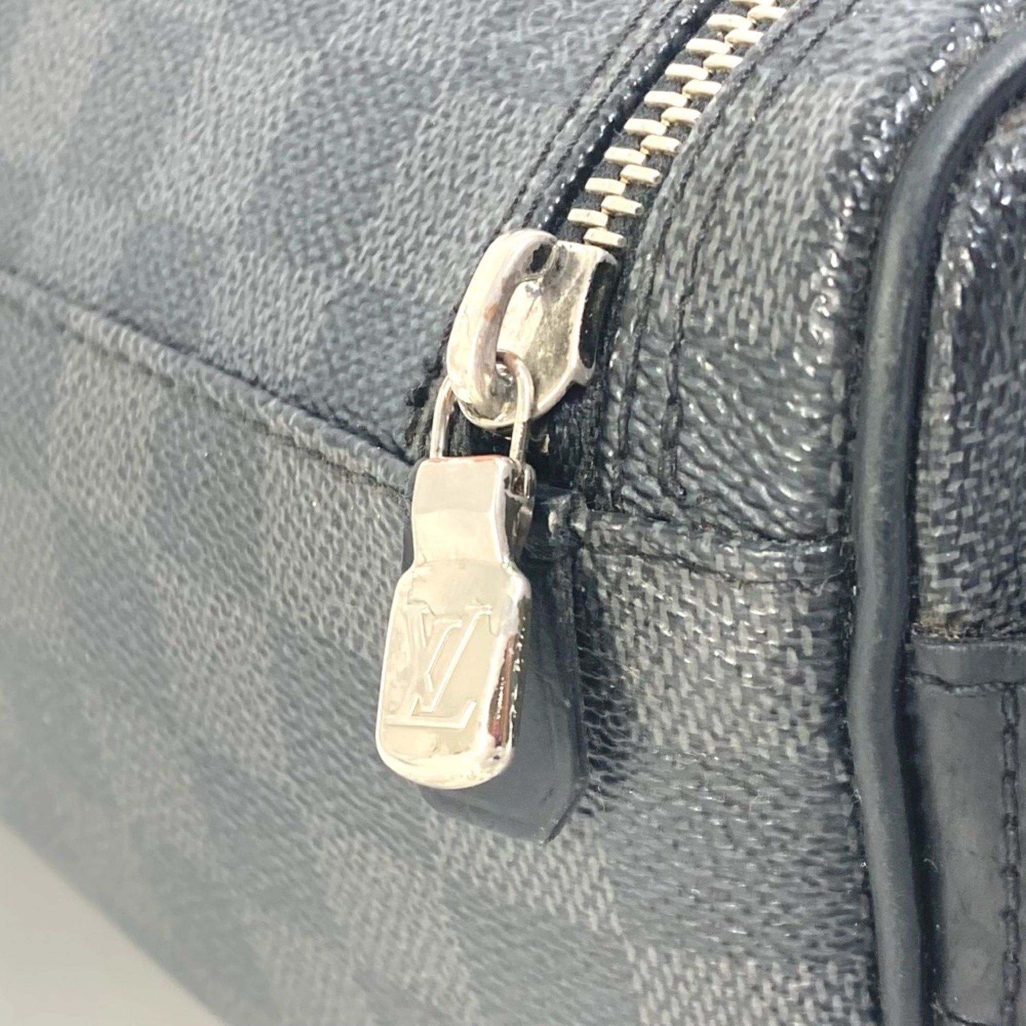 Louis Vuitton Louis Vuitton N47625 Damier Graphite Makeup pouch Cosmetics Pouch Pouch Black Size ONE SIZE - 4 Thumbnail