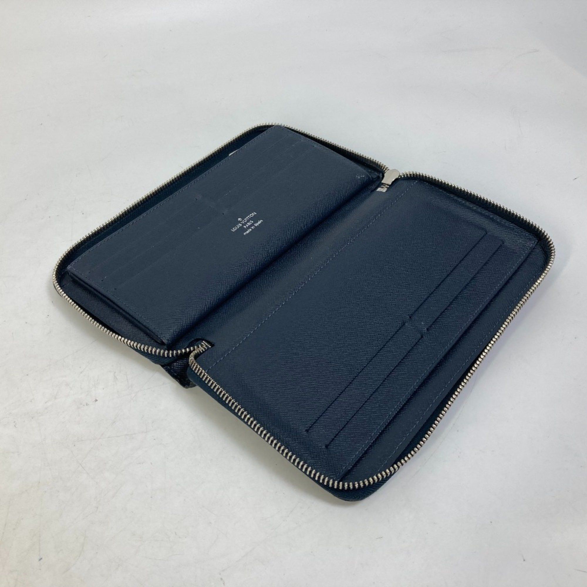 Louis Vuitton Louis Vuitton M62644 travel case long wallet Zip Around Long Wallet Navy Size ONE SIZE - 8 Thumbnail