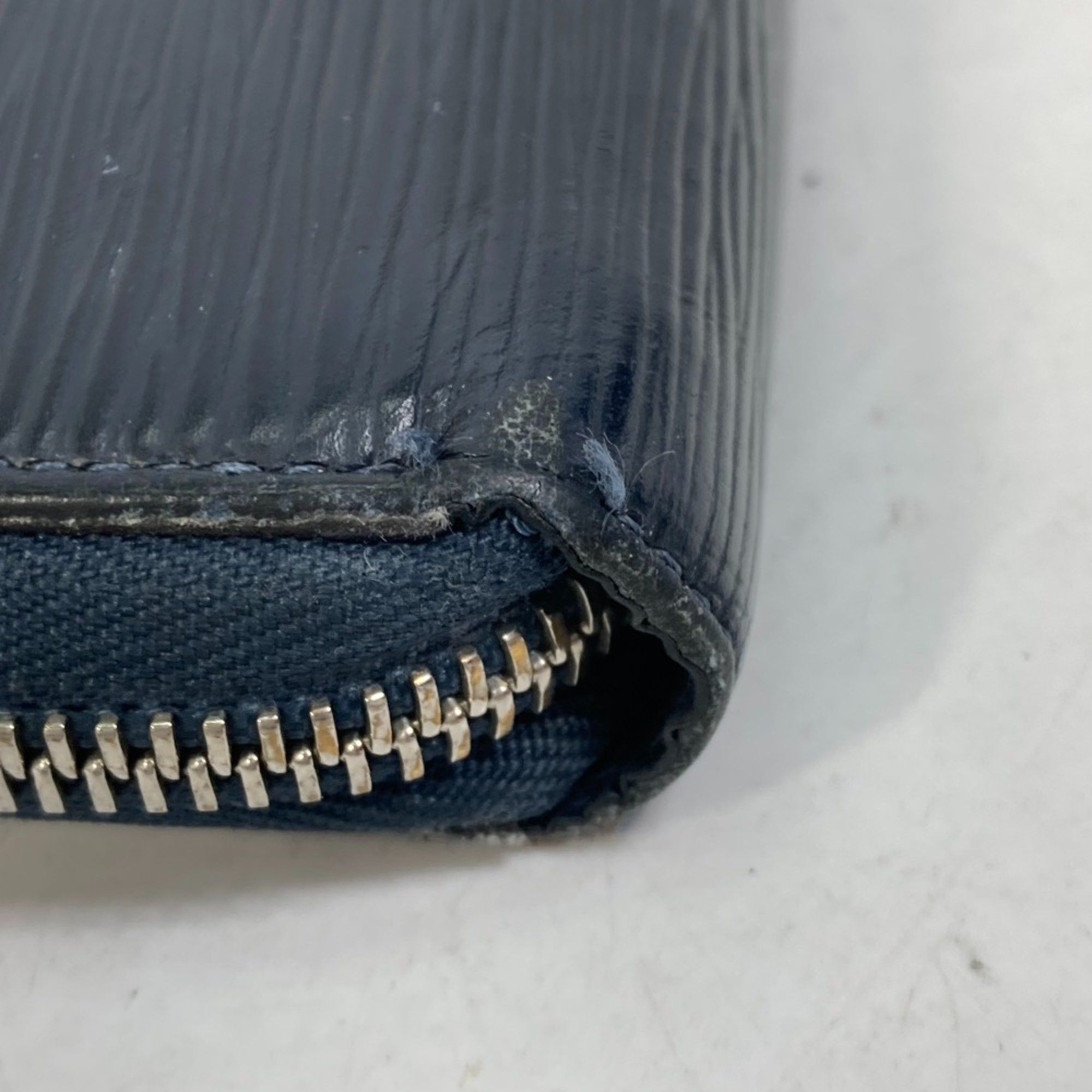 Louis Vuitton Louis Vuitton M62644 travel case long wallet Zip Around Long Wallet Navy Size ONE SIZE - 7 Thumbnail