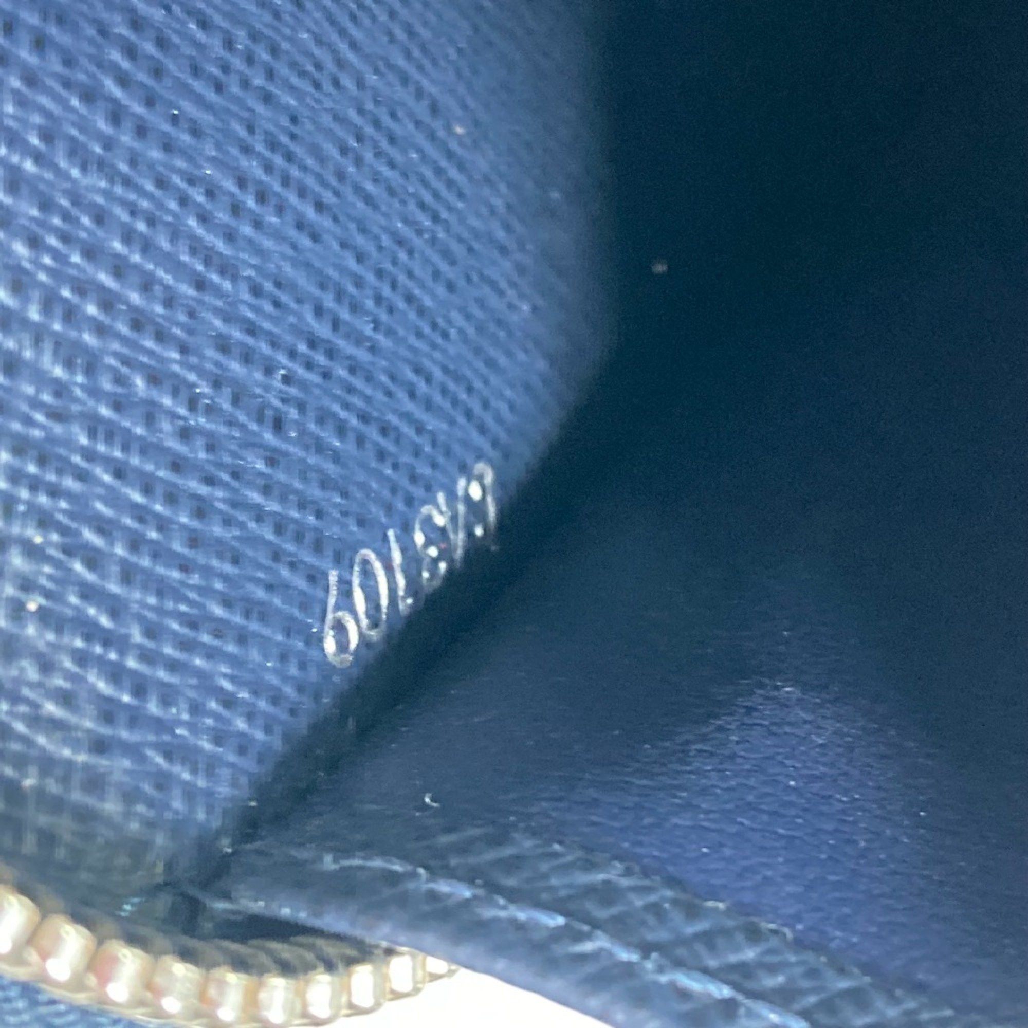 Louis Vuitton Louis Vuitton M62644 travel case long wallet Zip Around Long Wallet Navy Size ONE SIZE - 14 Thumbnail