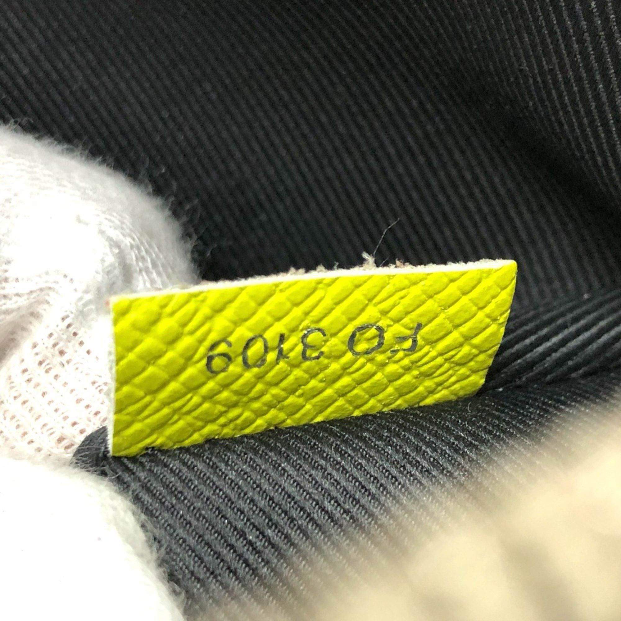 Louis Vuitton Louis Vuitton M30239 Taigalama Messenger bag body bag yellow Black/SilverHardware Size ONE SIZE - 17 Thumbnail