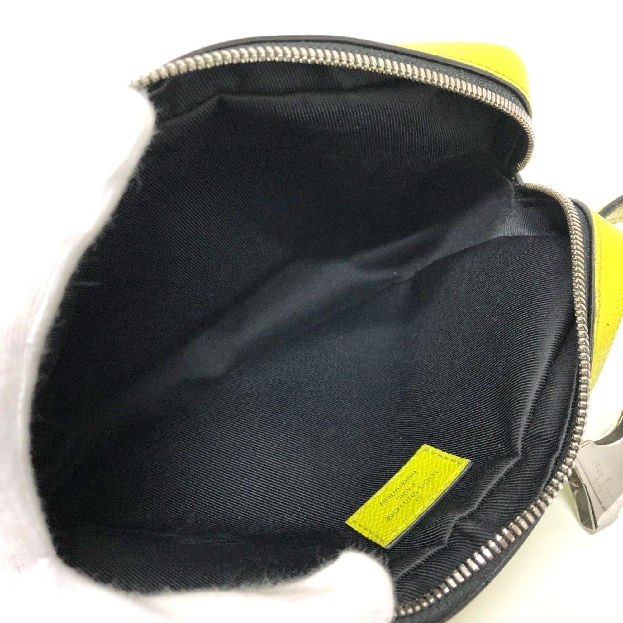 Louis Vuitton Louis Vuitton M30239 Taigalama Messenger bag body bag yellow Black/SilverHardware Size ONE SIZE - 16 Thumbnail