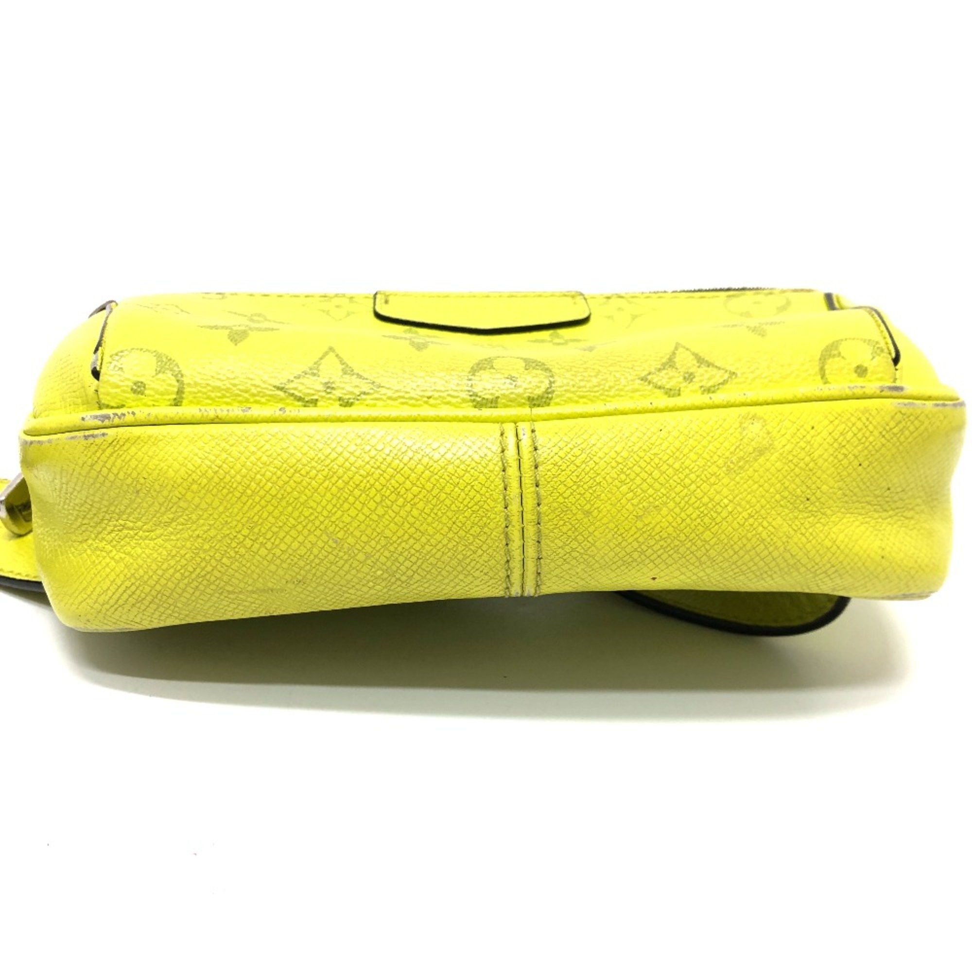 Louis Vuitton Louis Vuitton M30239 Taigalama Messenger bag body bag yellow Black/SilverHardware Size ONE SIZE - 9 Thumbnail