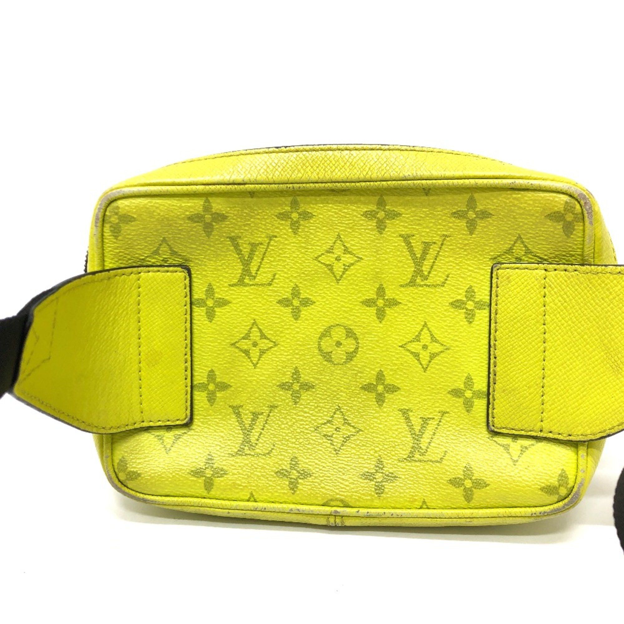 Louis Vuitton Louis Vuitton M30239 Taigalama Messenger bag body bag yellow Black/SilverHardware Size ONE SIZE - 2 Thumbnail