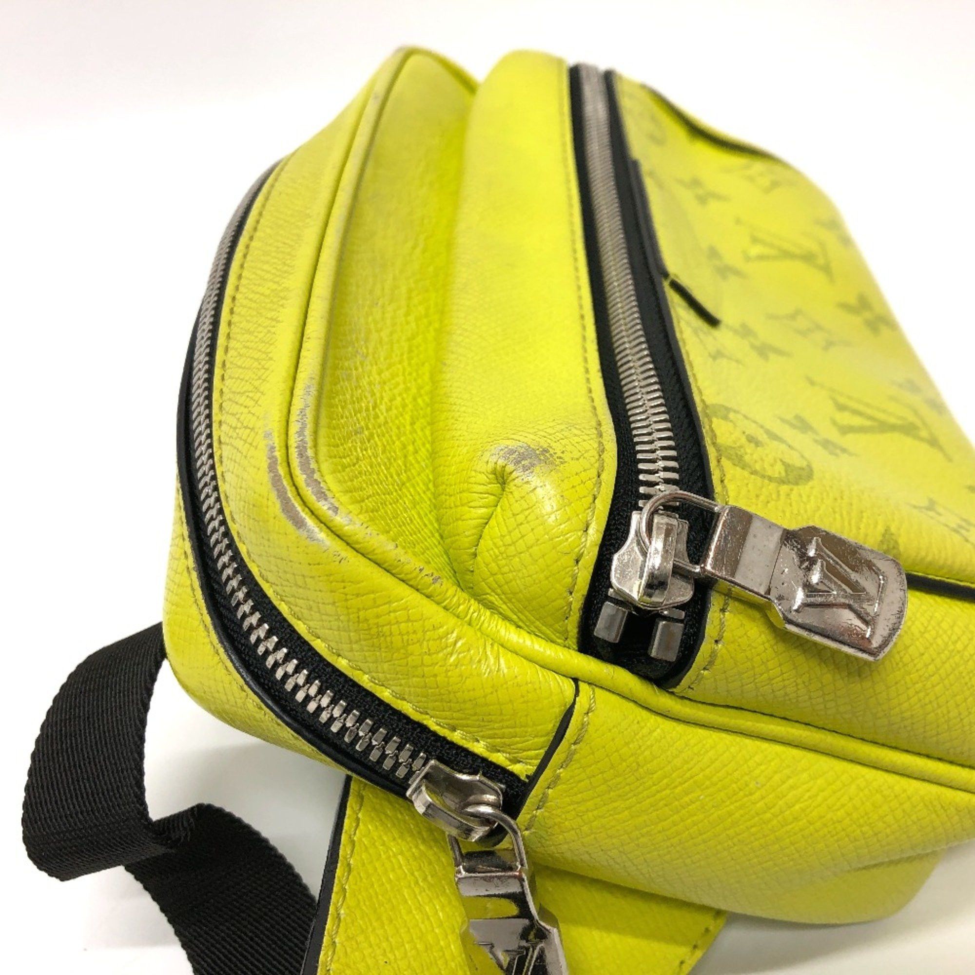 Louis Vuitton Louis Vuitton M30239 Taigalama Messenger bag body bag yellow Black/SilverHardware Size ONE SIZE - 7 Thumbnail
