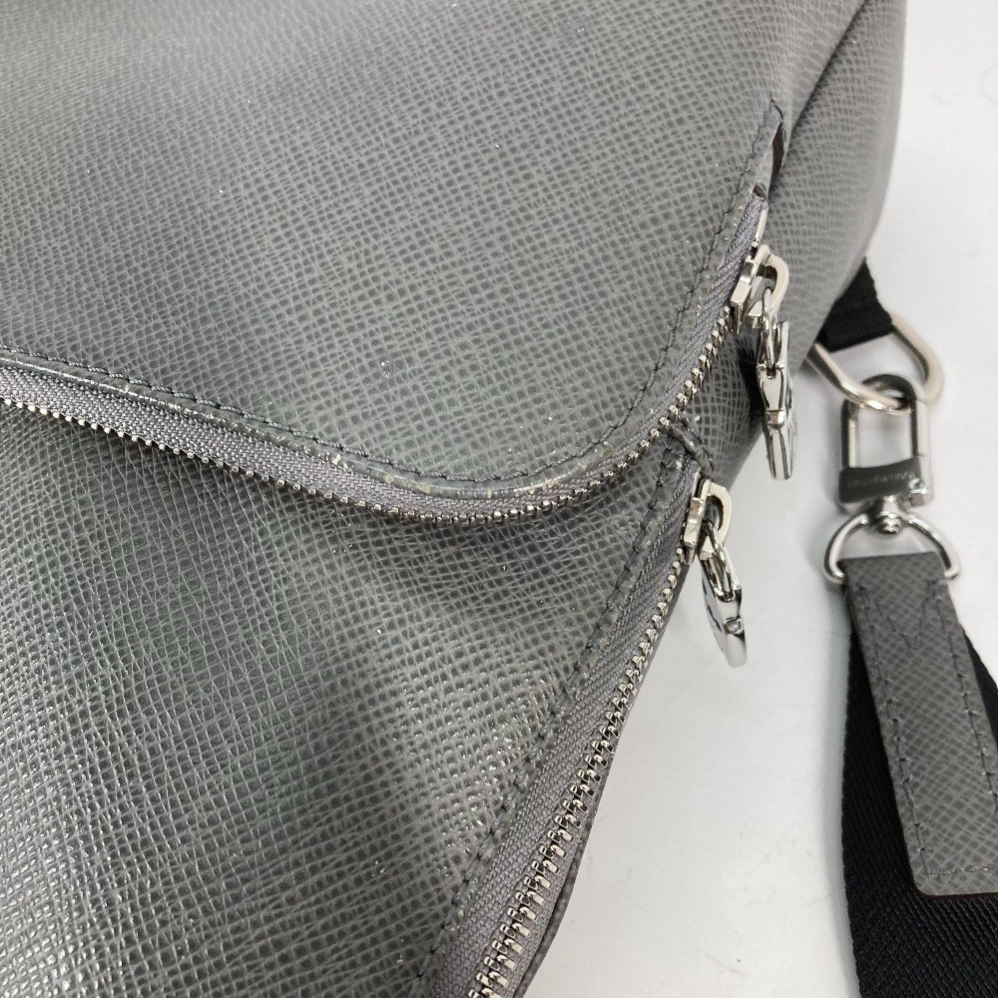 Louis Vuitton Louis Vuitton M30951 Taiga Shoulder Bag Cross body bag gray Size ONE SIZE - 10 Thumbnail