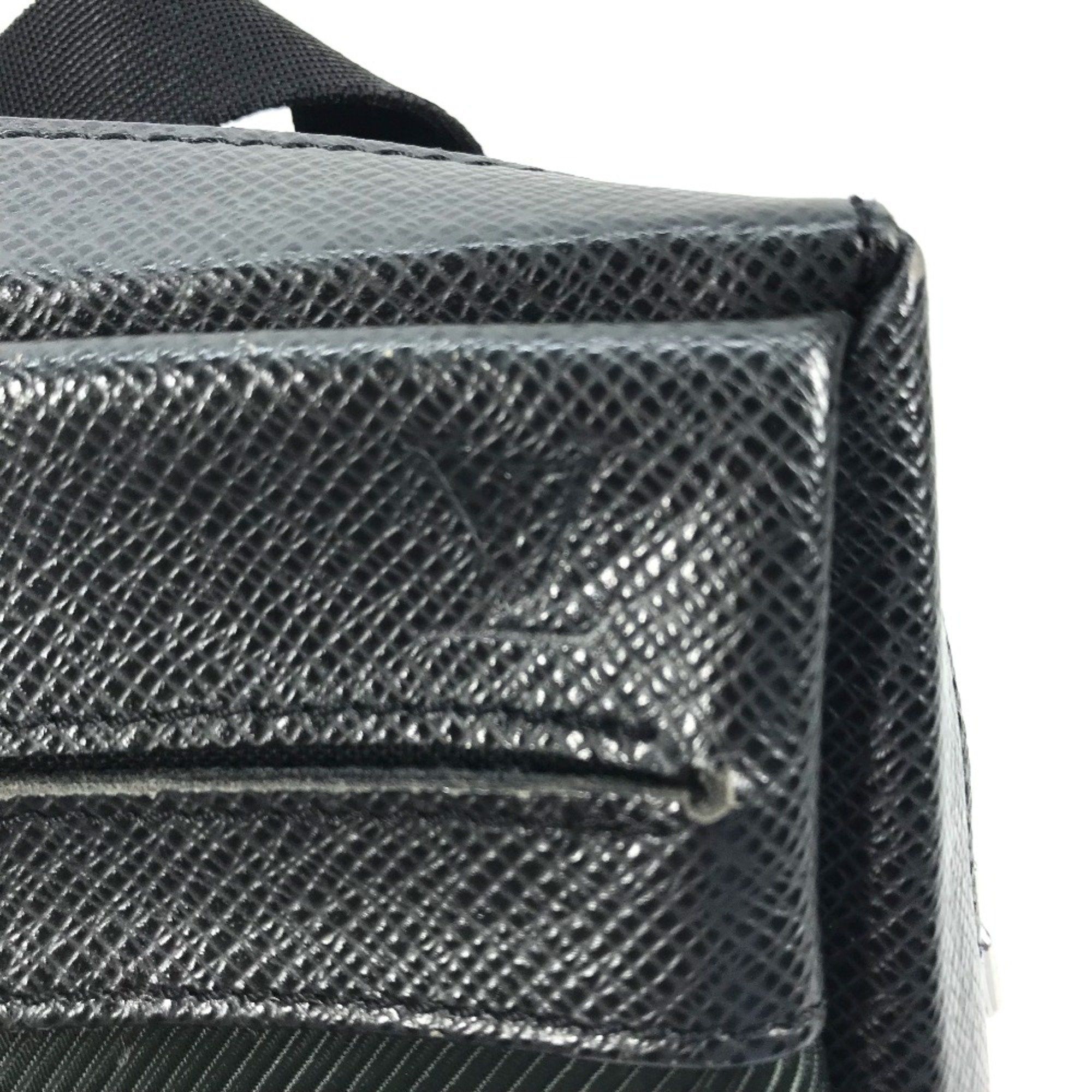 Louis Vuitton Louis Vuitton M30902 Taiga Shoulder Bag khaki Black Size ONE SIZE - 6 Thumbnail