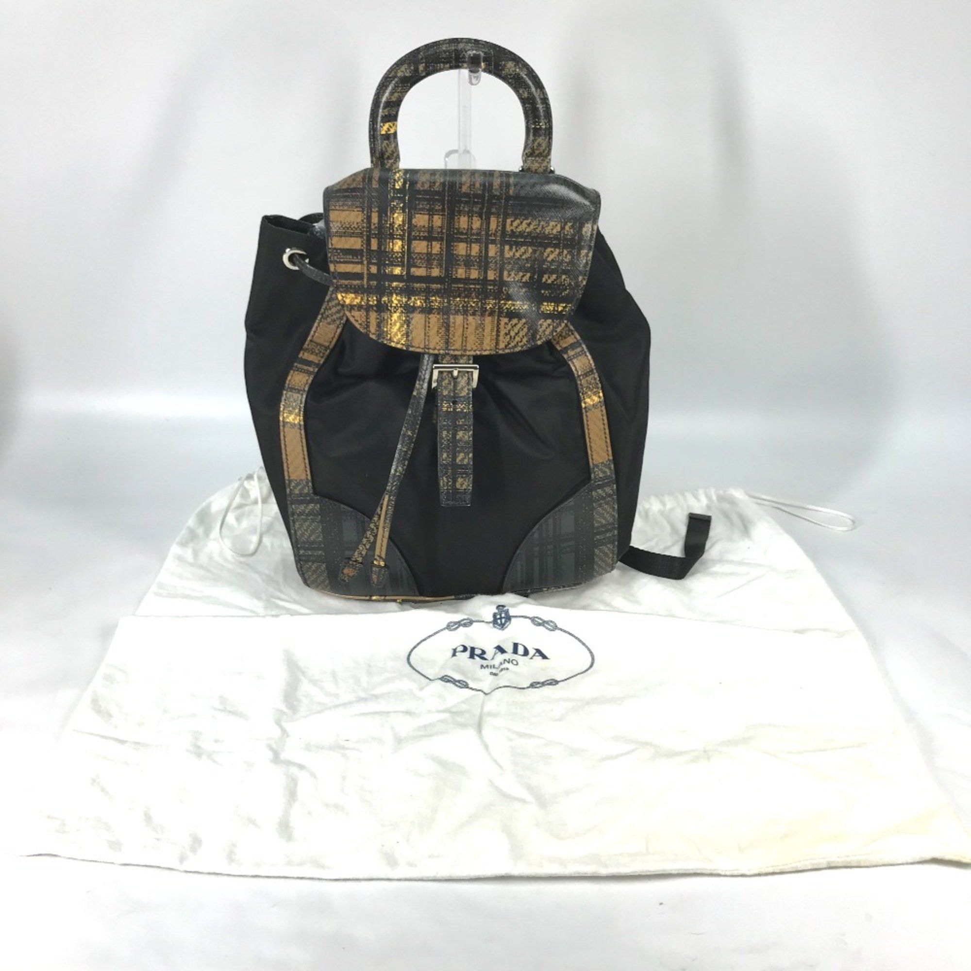 Prada PRADA 1BZ038 triangle logo triangle logo plate backpack bag drawstring bag Backpack Black BeigeBased Size ONE SIZE - 16 Thumbnail