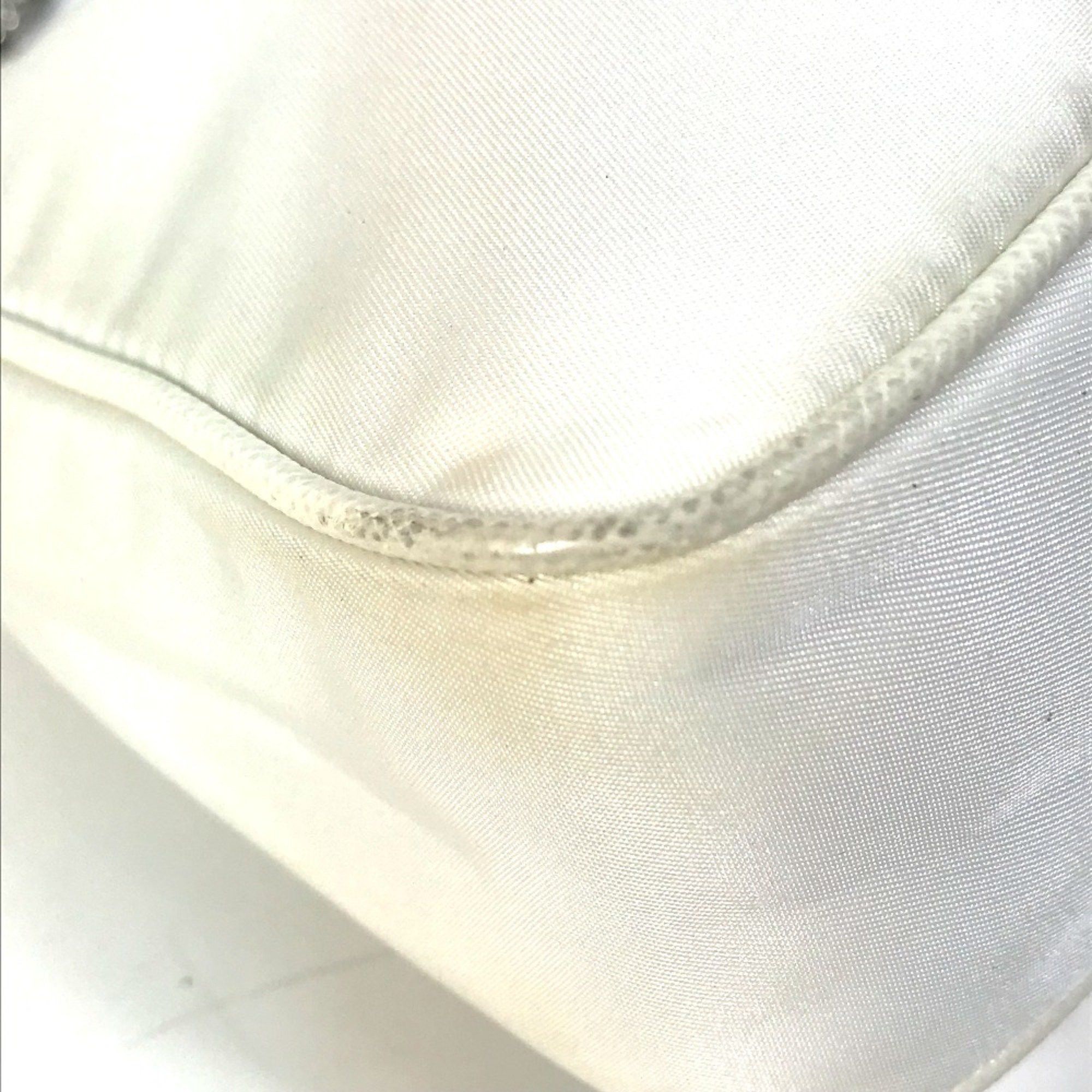 Prada PRADA 1BH204 triangle logo triangle logo plate Chain with crossbody pouch Shoulder Bag White Beige Size ONE SIZE - 15 Thumbnail
