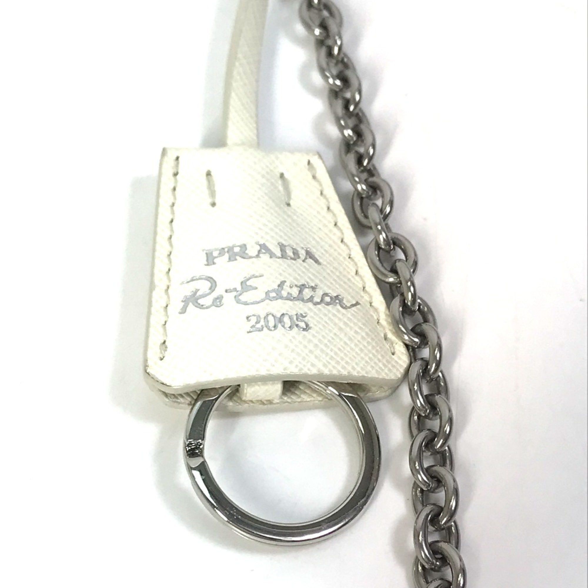 Prada PRADA 1BH204 triangle logo triangle logo plate Chain with crossbody pouch Shoulder Bag White Beige Size ONE SIZE - 10 Thumbnail