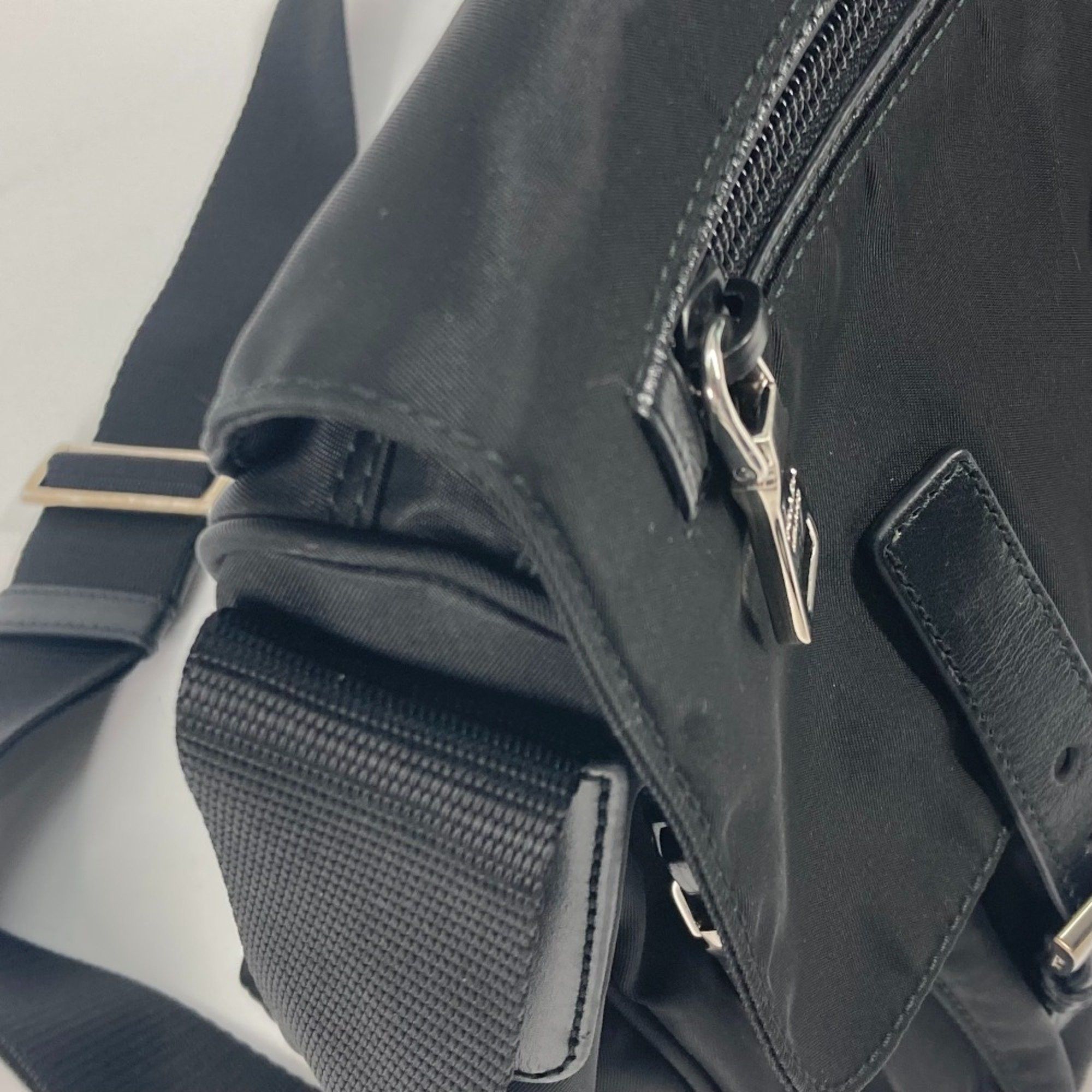 Prada PRADA BT0713 triangle logo triangle logo plate Crossbody bag Pochette Shoulder Bag Black Size ONE SIZE - 11 Thumbnail