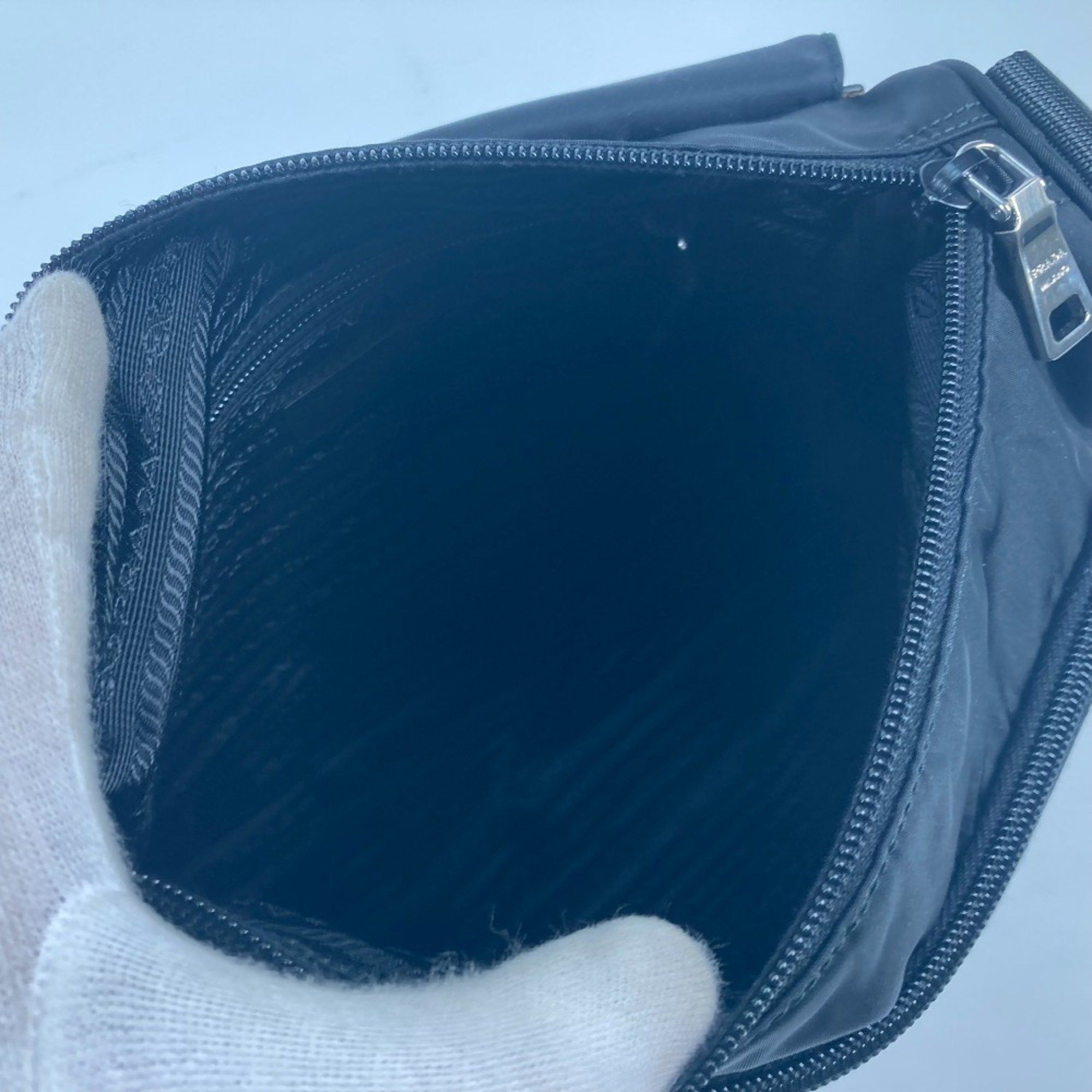 Prada PRADA BT0713 triangle logo triangle logo plate Crossbody bag Pochette Shoulder Bag Black Size ONE SIZE - 14 Thumbnail