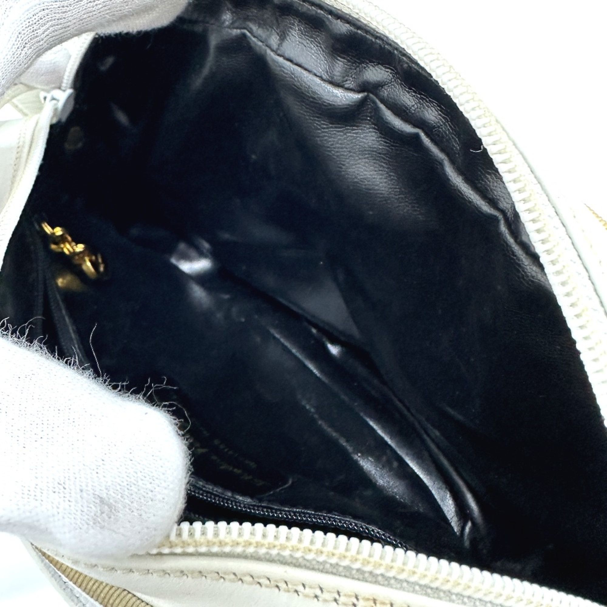 Salvatore Ferragamo Salvatore Ferragamo BA214183 Vala Shoulder Bag White GoldHardware Size ONE SIZE - 13 Thumbnail