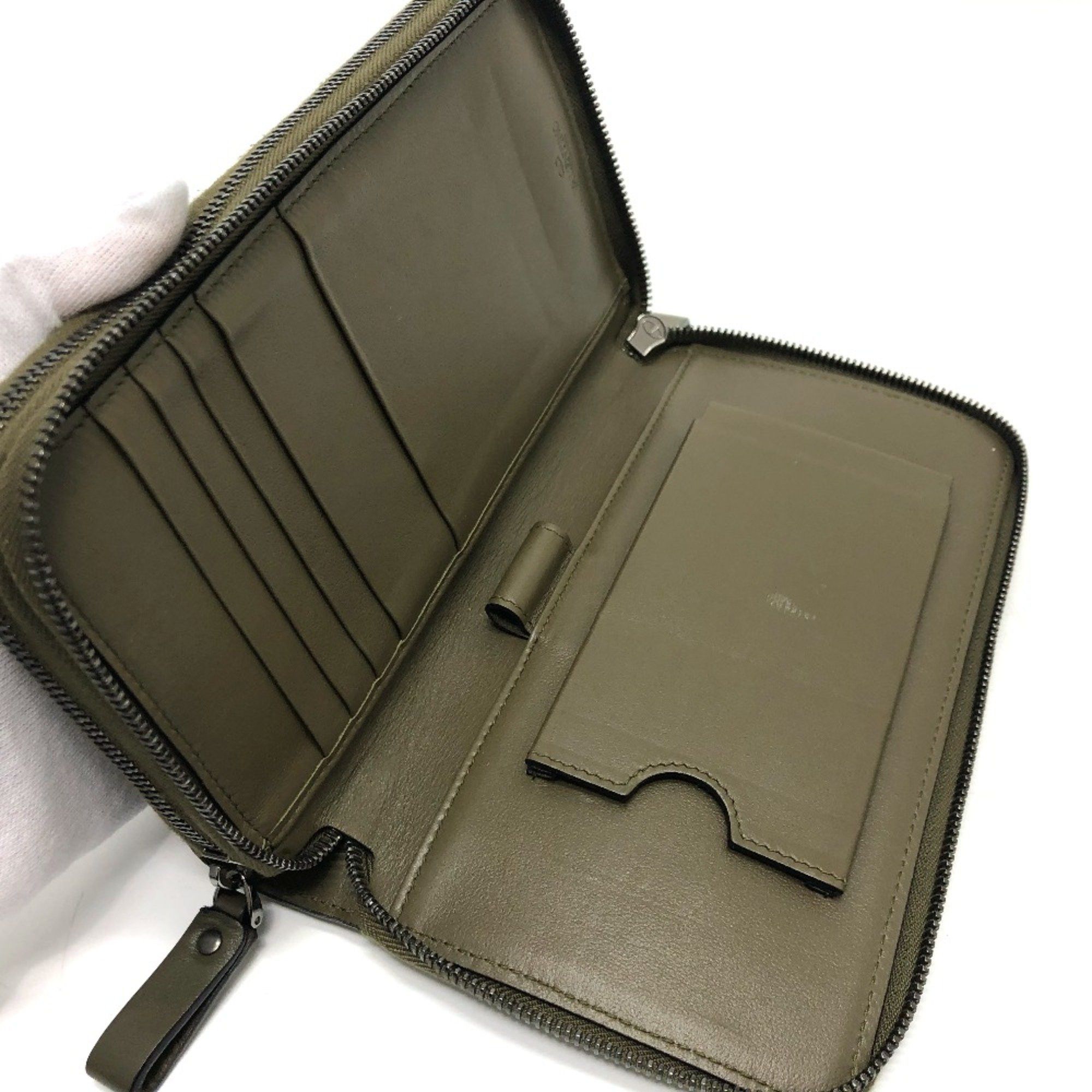 Valentino Valentino-Galavani Rock studs Wallet Long Wallet khaki SilverHardware Size ONE SIZE - 11 Thumbnail