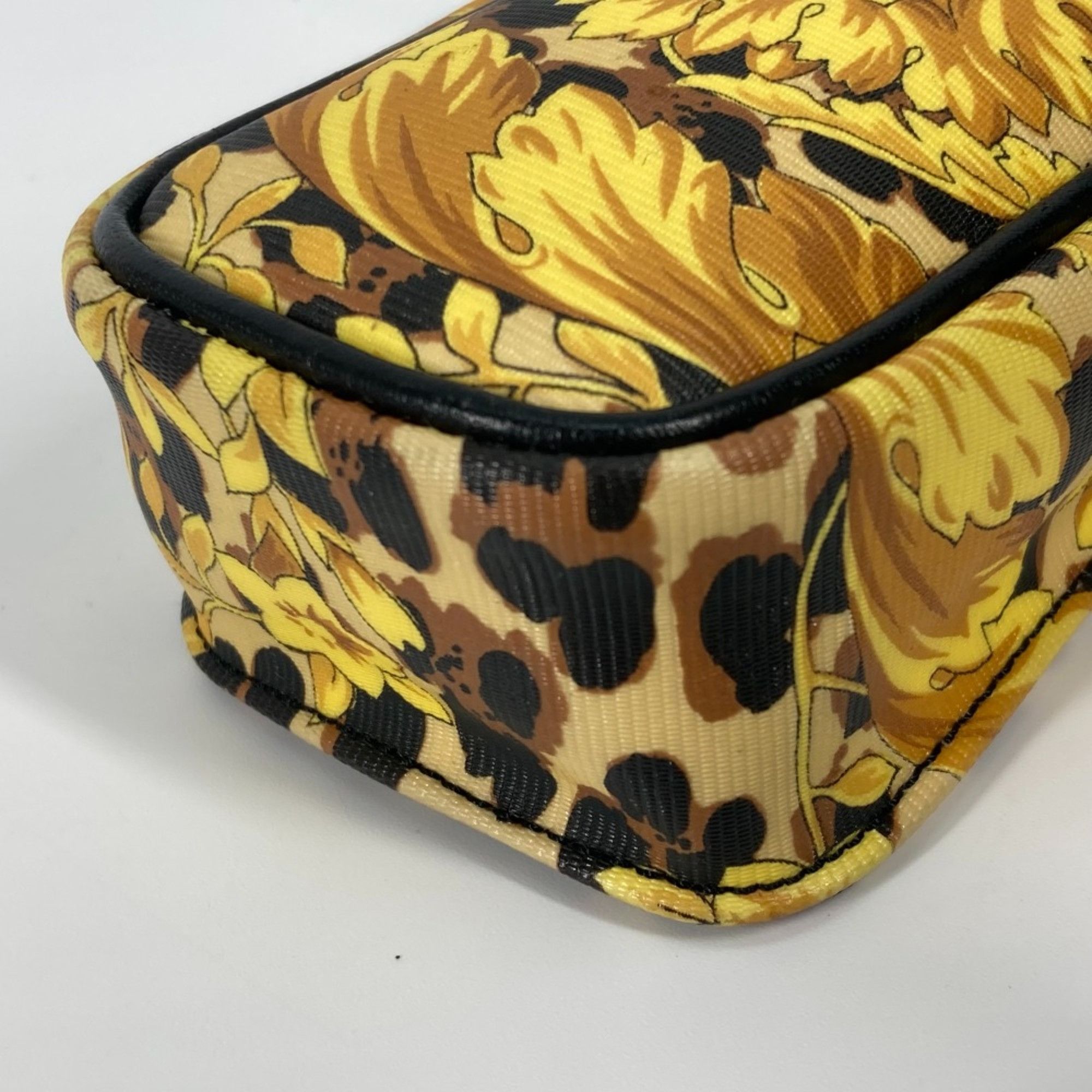Versace Versace Pochette bag vintage Chain mobile case Shoulder Bag yellow Black Size ONE SIZE - 10 Thumbnail