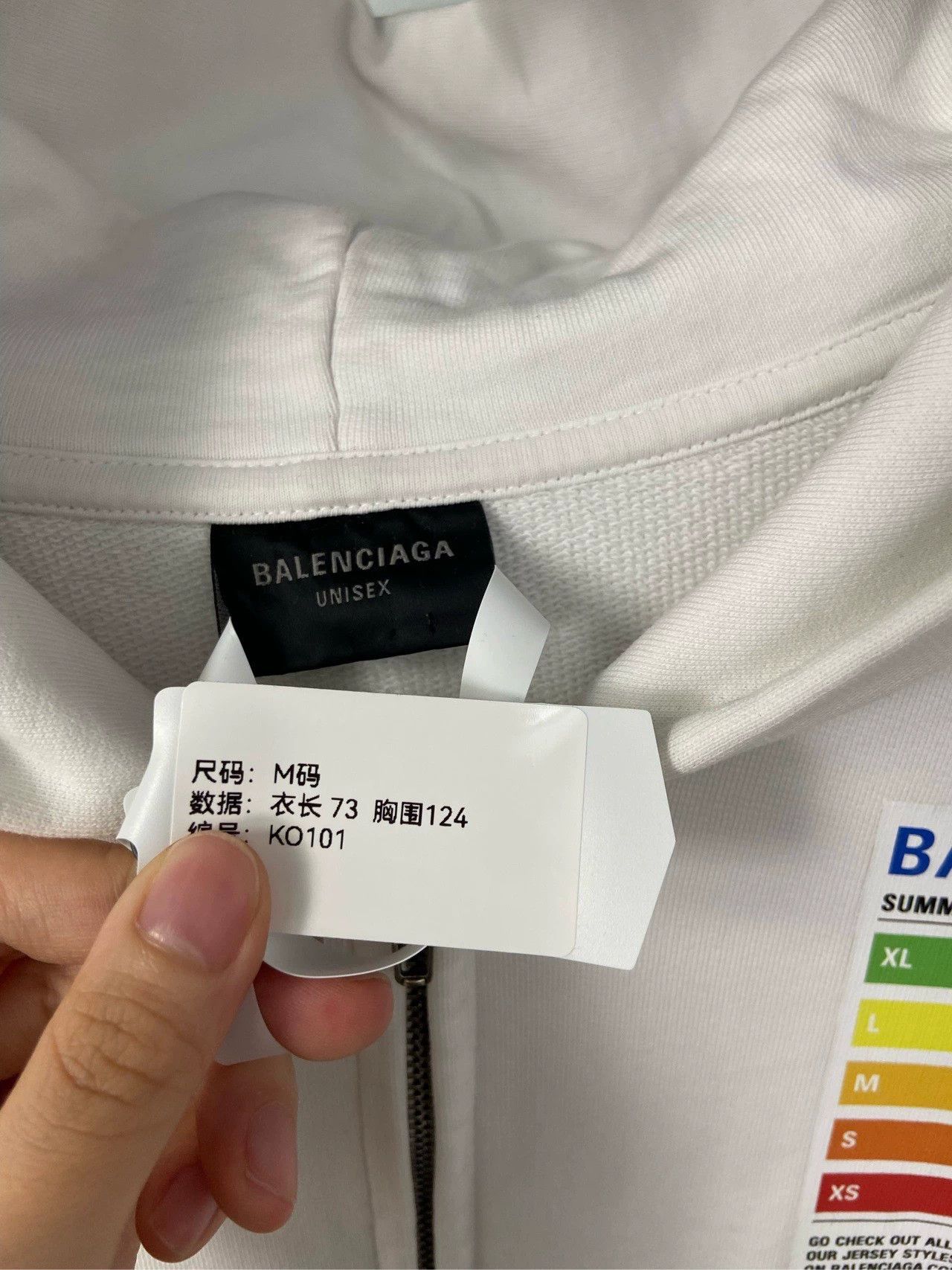 最新！BALENCIAGA【バレンシアガ】の正規品タグを画像解説