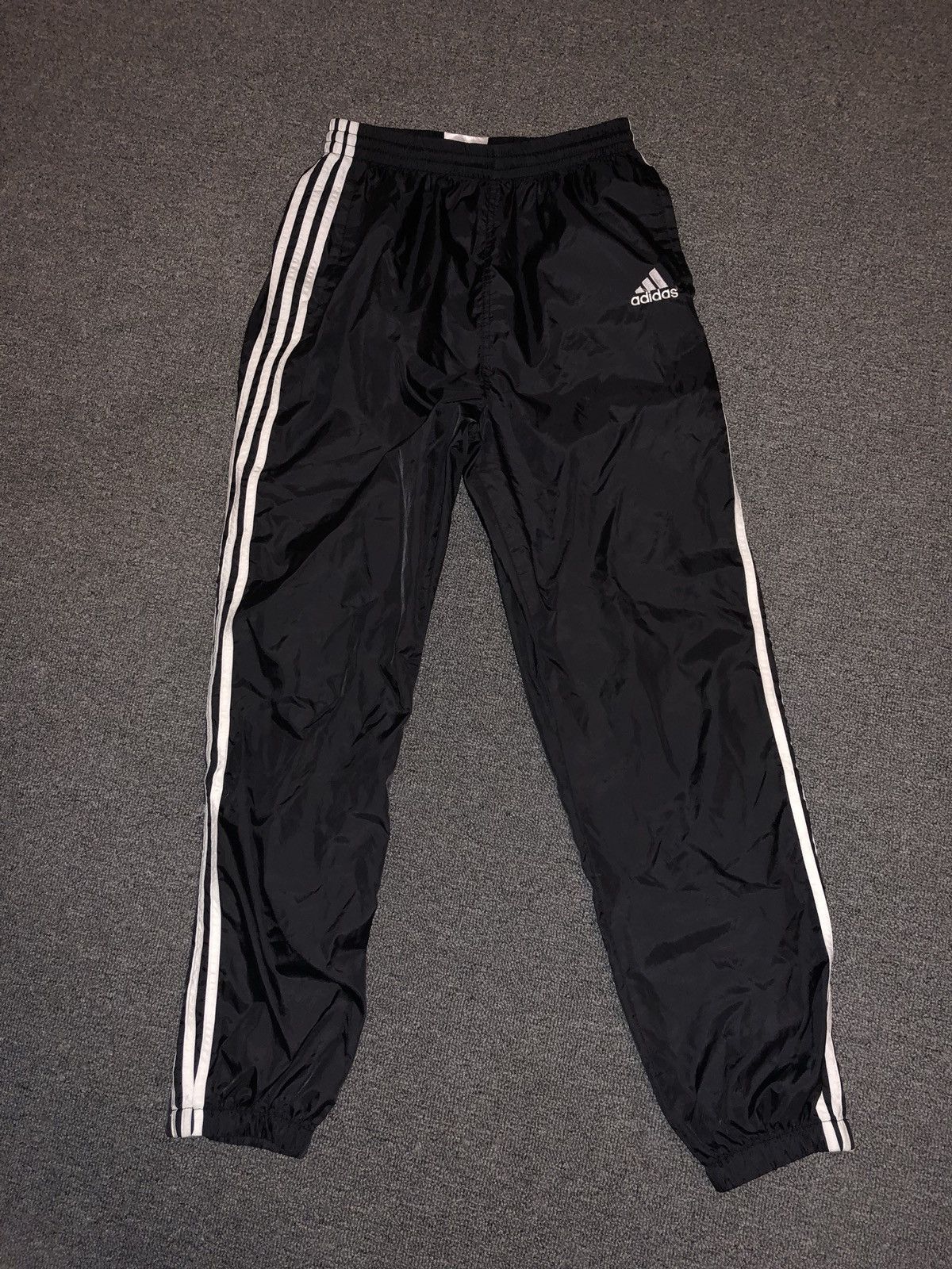 ADIDAS vintage wind pants