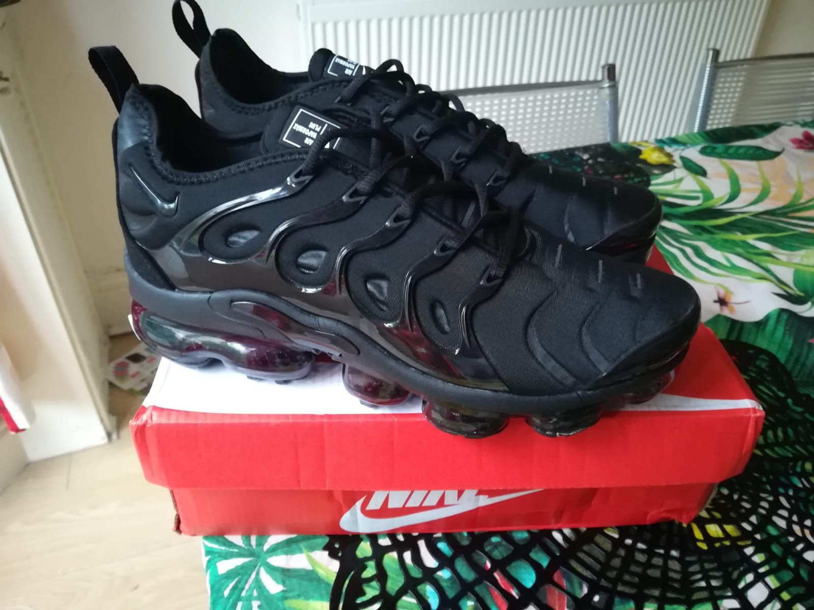 Vapormax plus sales vn