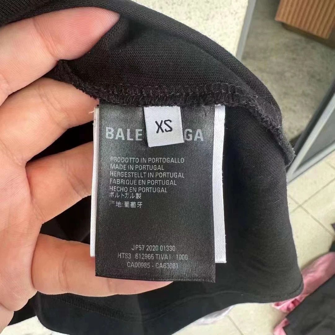 Balenciaga Balenciaga portrait short sleeved shirt Size US XS / EU 42 / 0 - 4 Thumbnail