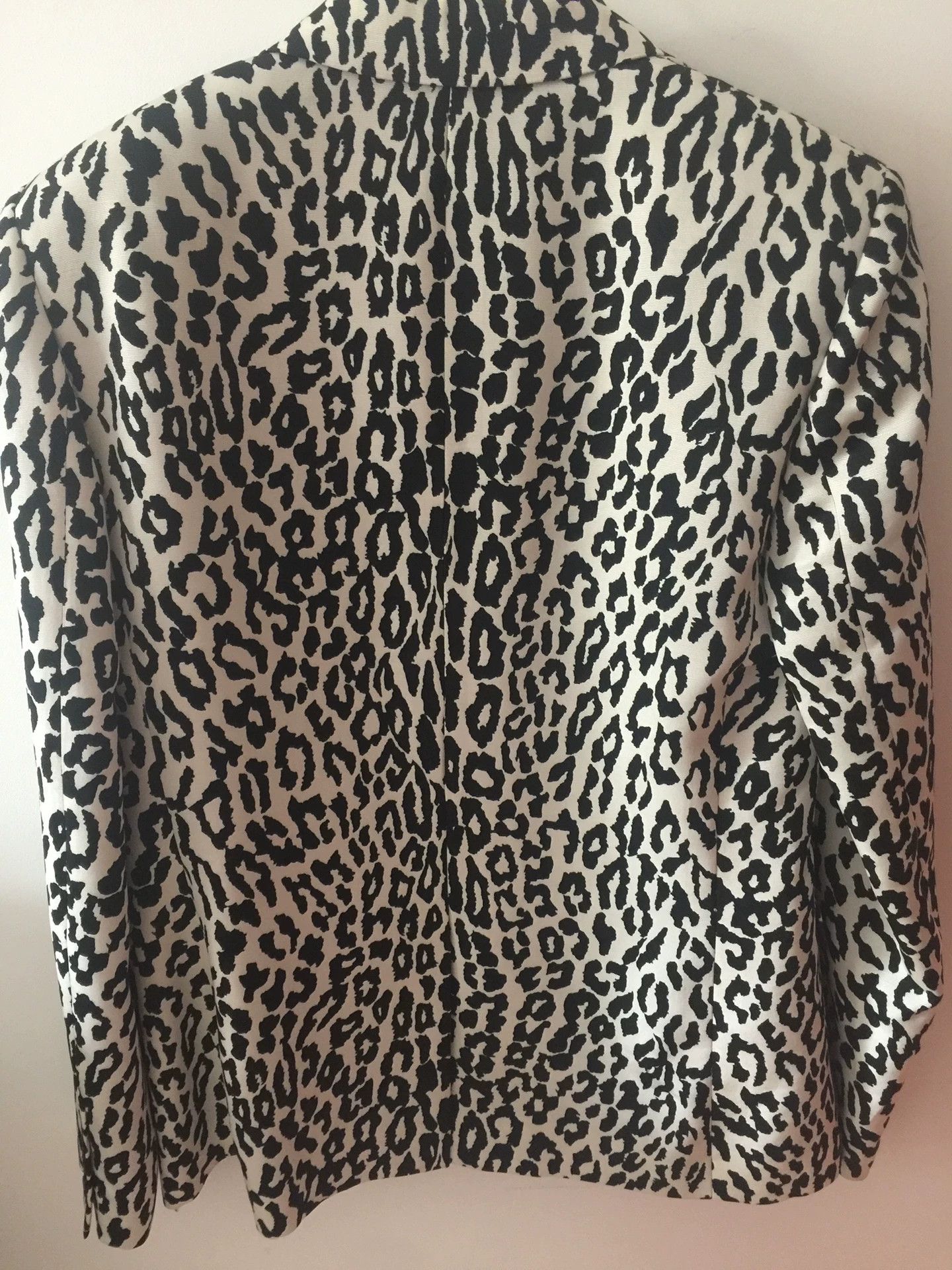 Saint Laurent Paris Saint Laurent Paris Leopard print smoking jacket Size US M / EU 48-50 / 2 - 4 Thumbnail