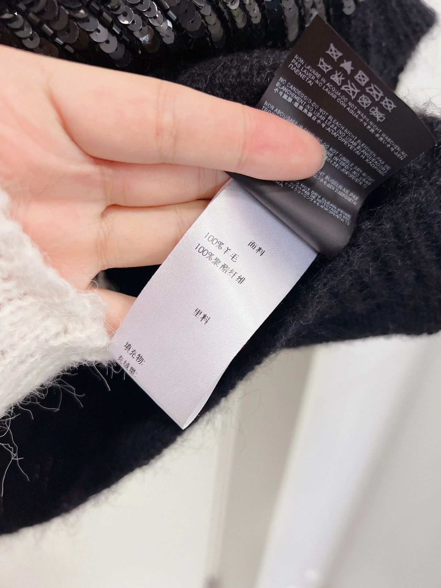 Saint Laurent Paris Saint Laurent Paris Sequined knitted sweater Size US L / EU 52-54 / 3 - 8 Thumbnail