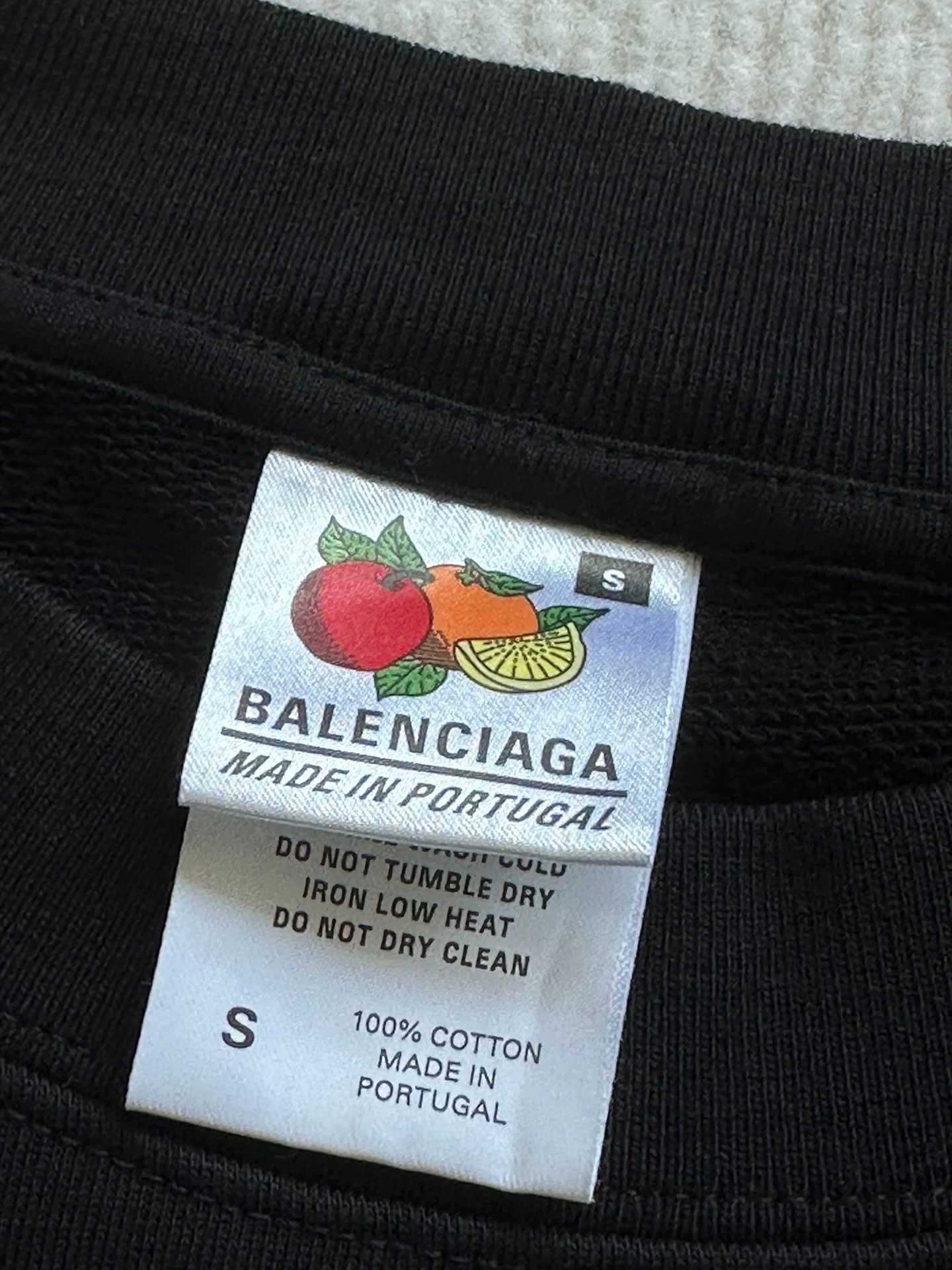 Balenciaga Balenciaga Mirror Logo Apple Embroidered Long Sleeve Size US M / EU 48-50 / 2 - 3 Thumbnail