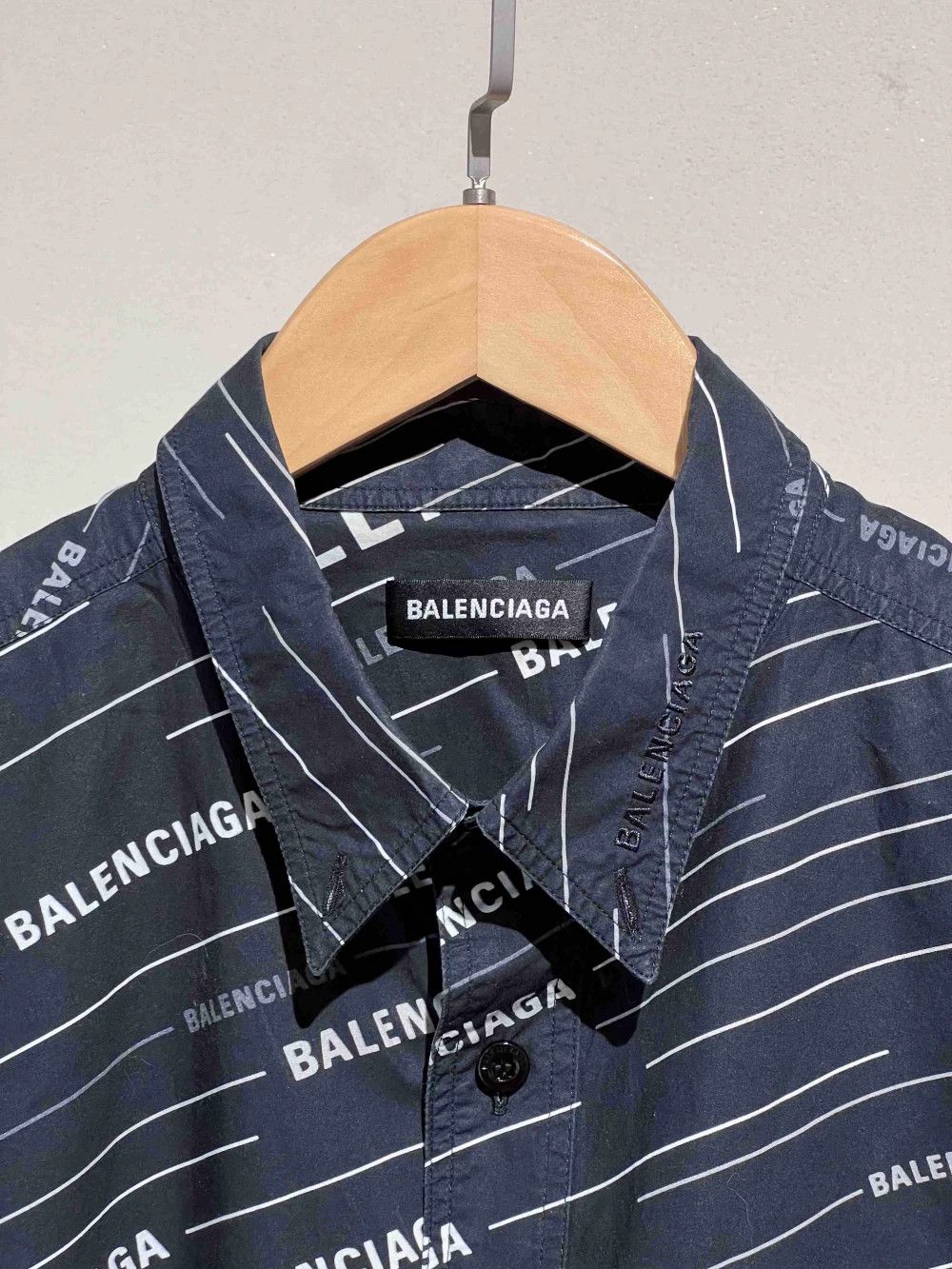Balenciaga Balenciaga Letter Logo White Barrage Short Sleeve Size US XS / EU 42 / 0 - 5 Thumbnail