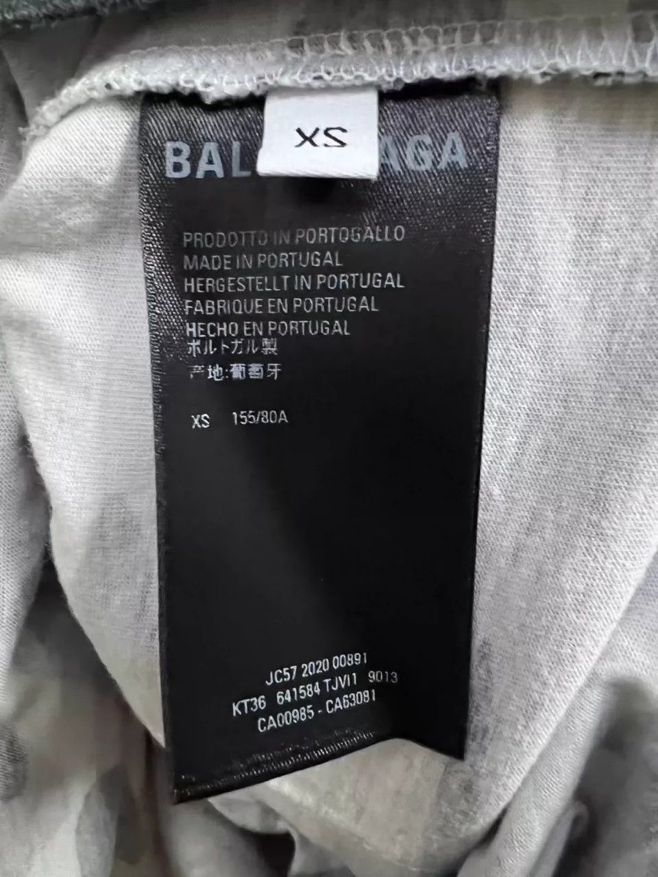 Balenciaga Balenciaga Dreamy Bear Fake Two Short Sleeves Size US XS / EU 42 / 0 - 5 Thumbnail