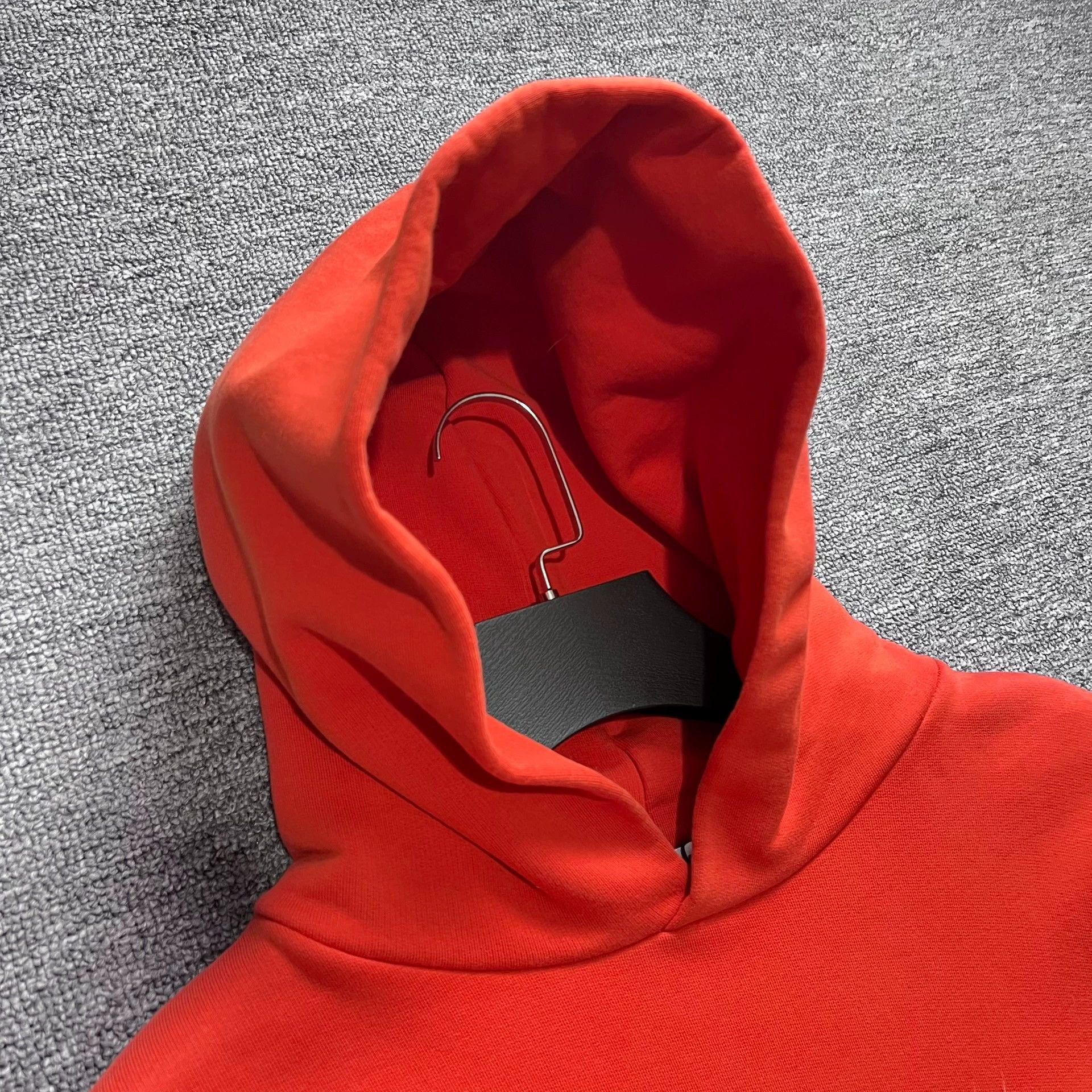 Balenciaga Balenciaga Red Portrait Hoodie Size US S / EU 44-46 / 1 - 3 Thumbnail