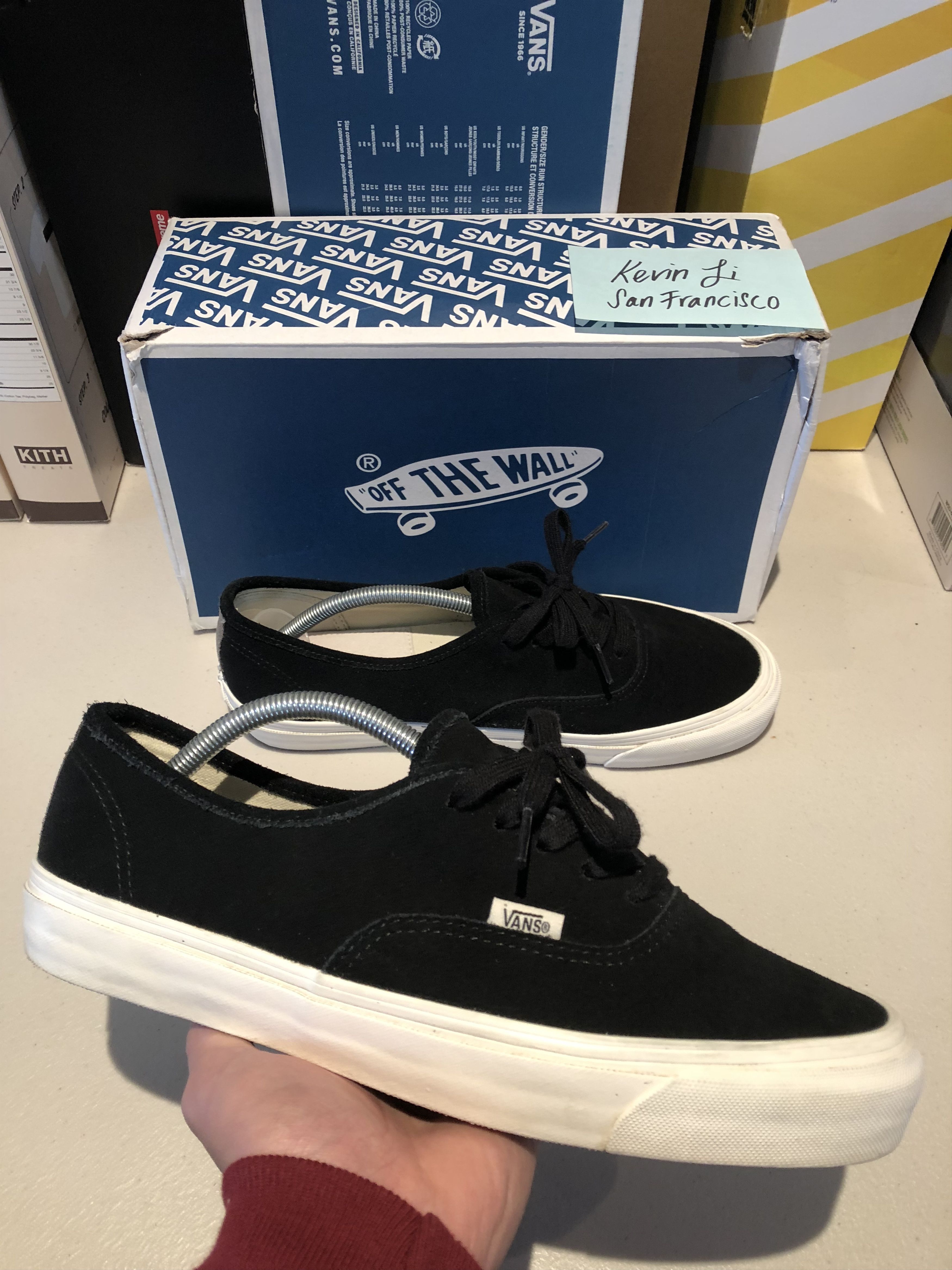 Vans vault og authentic lx store black suede