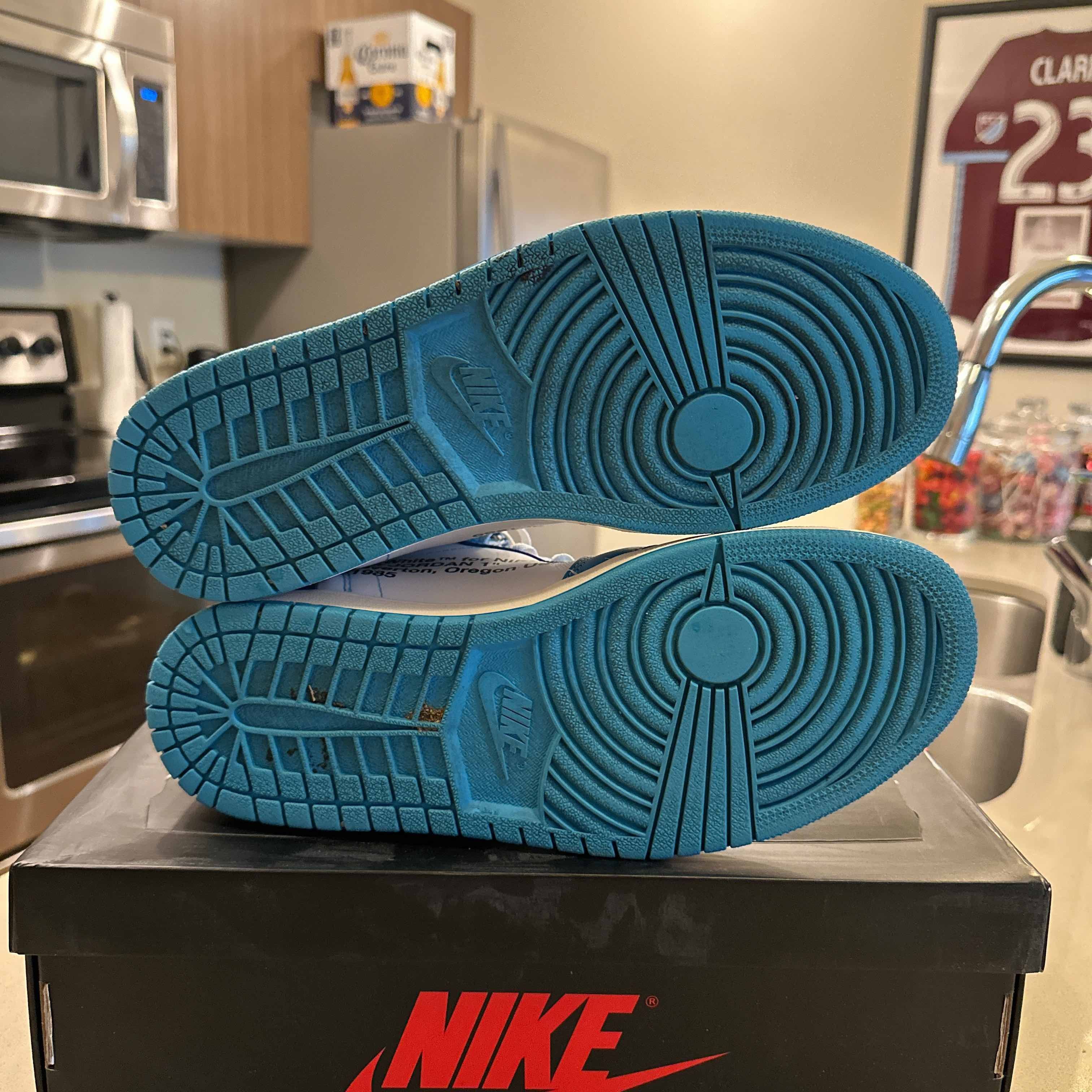 Jordan Brand Off-White x Air Jordan 1 Retro High OG UNC Size US 10 / EU 43 - 5 Thumbnail