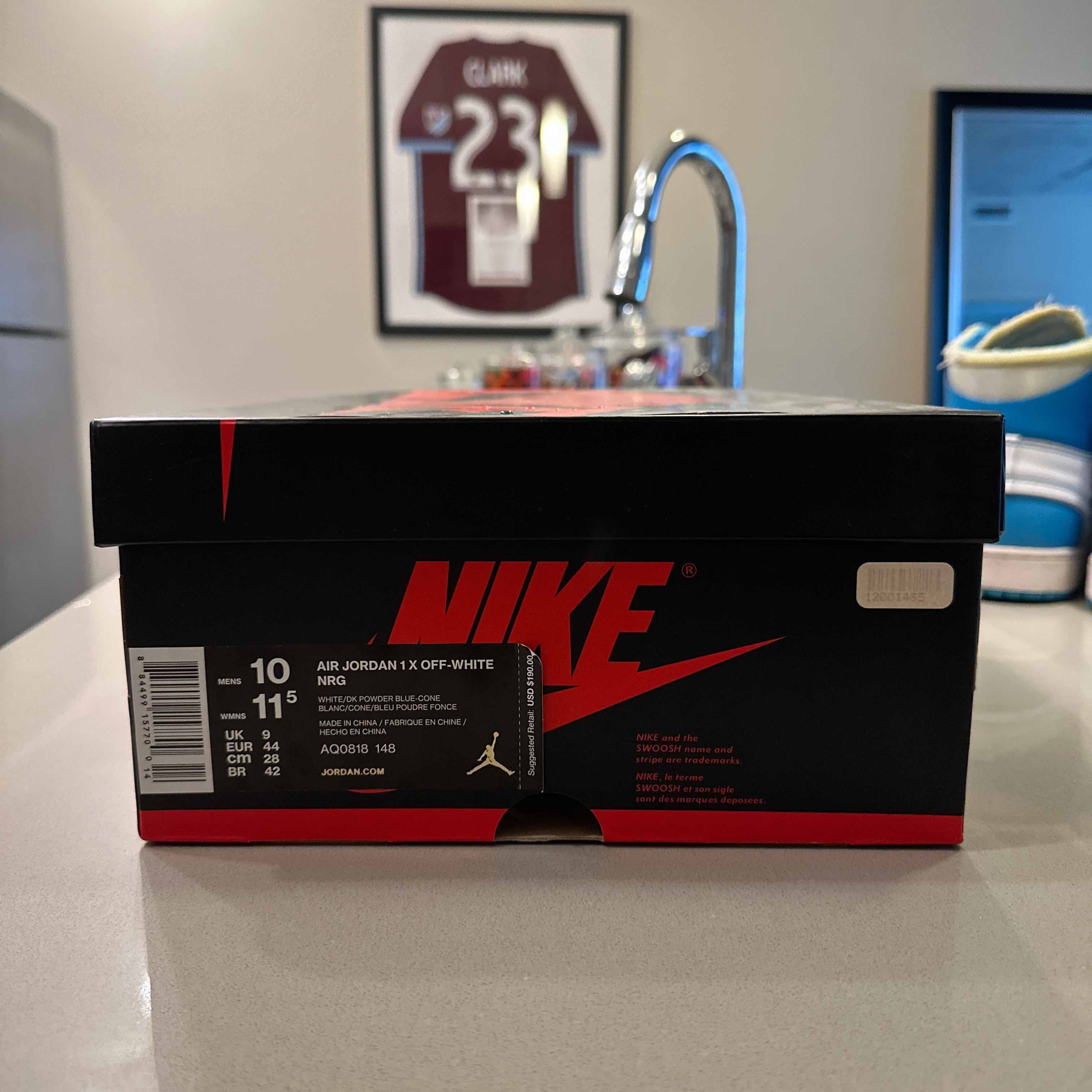 Jordan Brand Off-White x Air Jordan 1 Retro High OG UNC Size US 10 / EU 43 - 8 Thumbnail
