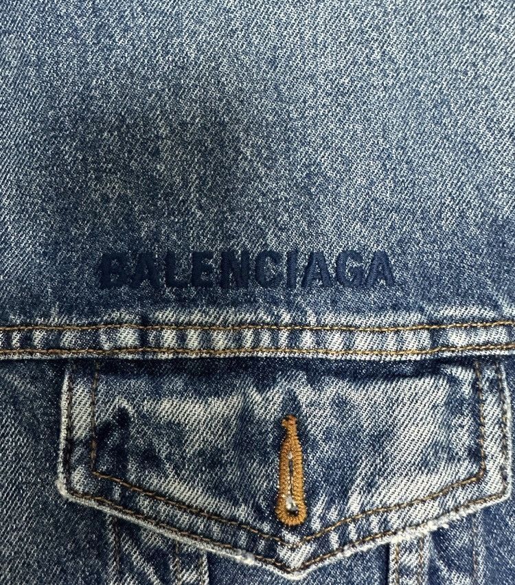 Balenciaga Balenciaga cuts and destroys denim jacket - DMC Size US M / EU 48-50 / 2 - 3 Thumbnail