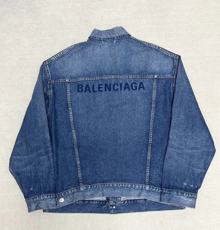 Balenciaga Balenciaga cuts and destroys denim jacket - DMC Size US M / EU 48-50 / 2 - 2 Thumbnail