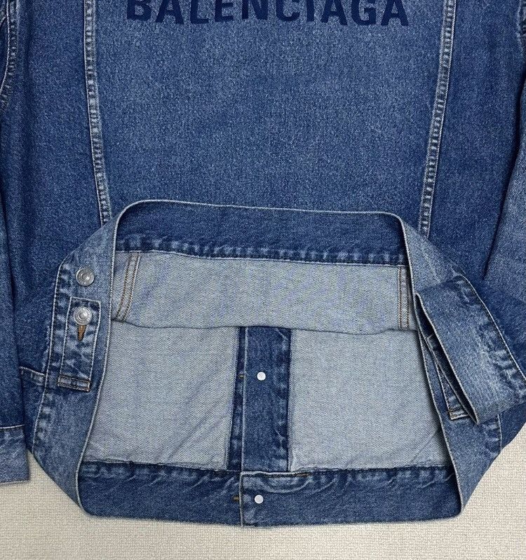 Balenciaga Balenciaga cuts and destroys denim jacket - DMC Size US M / EU 48-50 / 2 - 5 Thumbnail