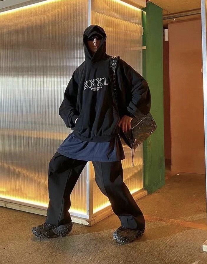 Balenciaga Balenciaga 22FW Blizzard Show 3xl Hoodie - DMC Size US M / EU 48-50 / 2 - 7 Thumbnail