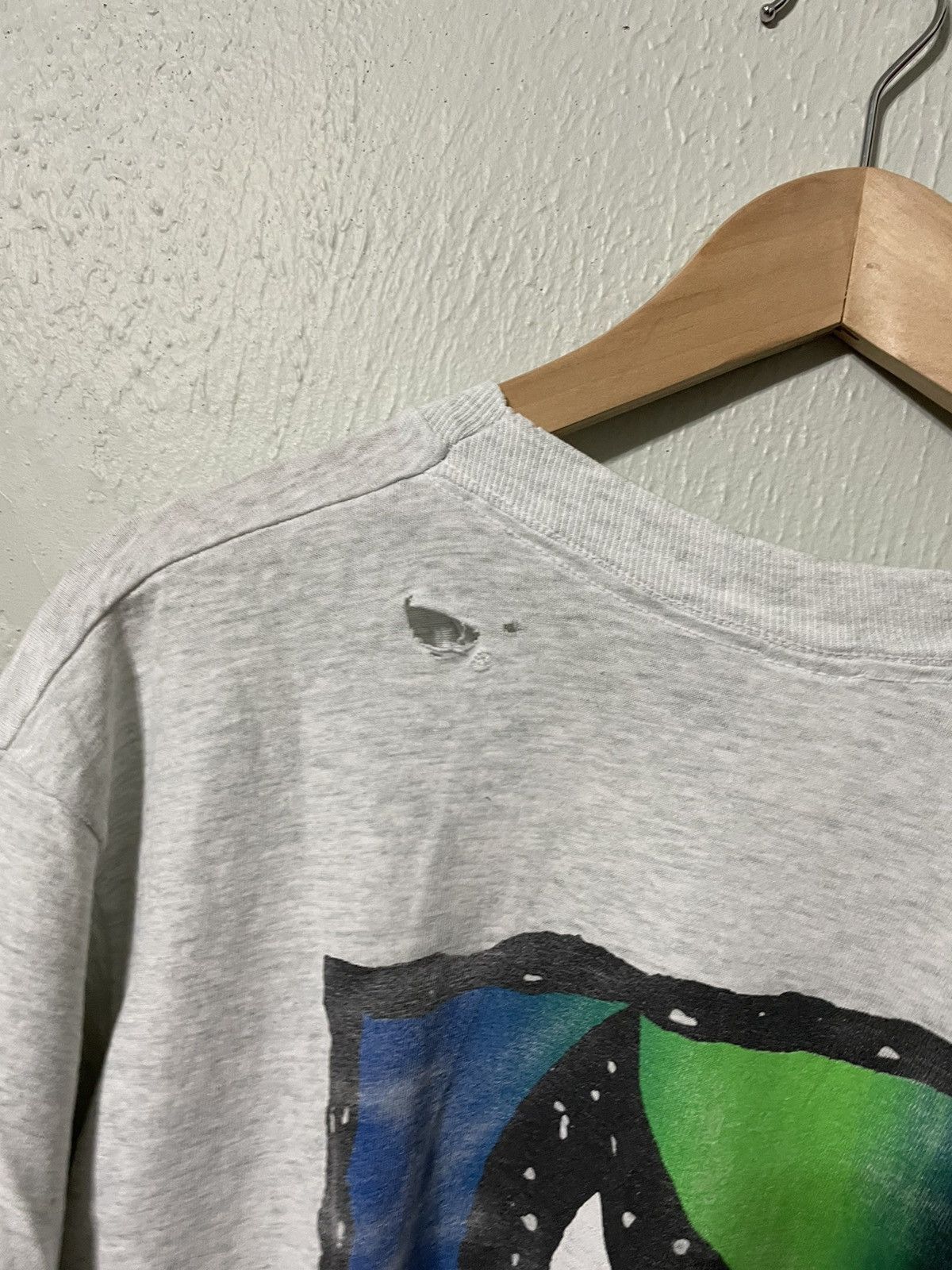 Vintage Vintage Maui Whale Tail T-Shirt Size US L / EU 52-54 / 3 - 4 Thumbnail