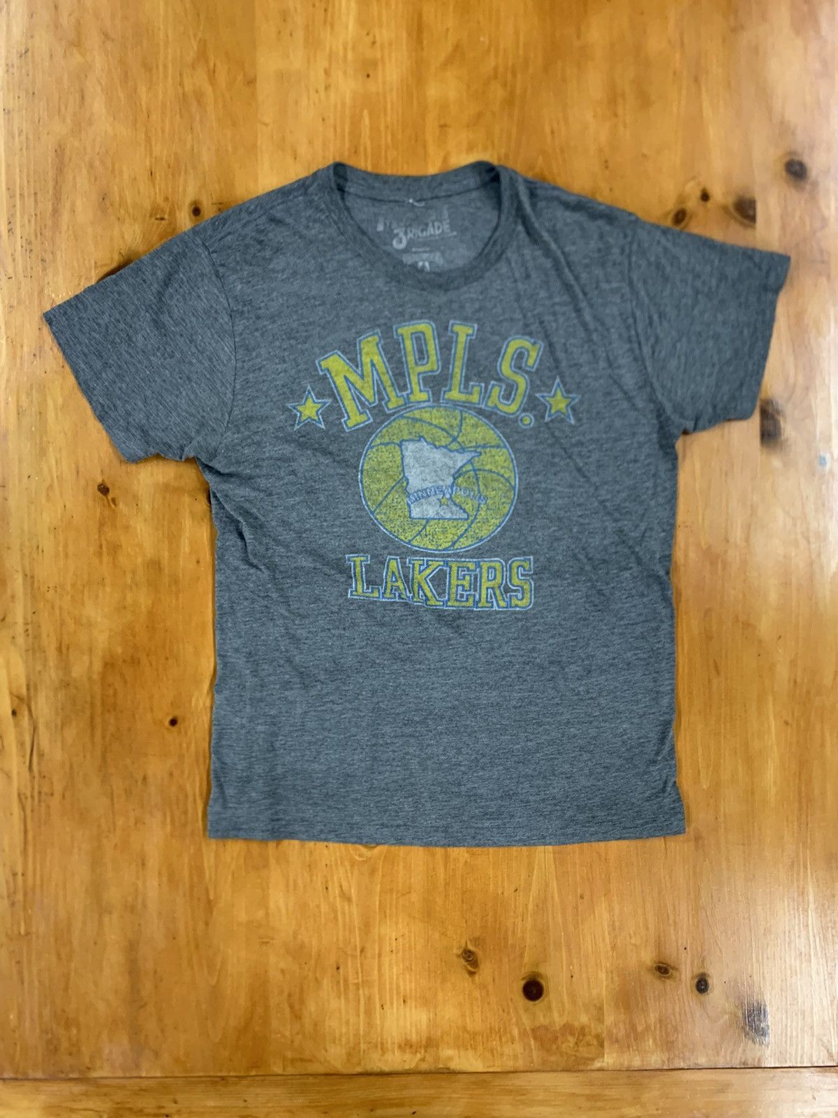 Vintage Vintage Minneapolis Lakers Logo Tee Size US L / EU 52-54 / 3 - 2 Thumbnail