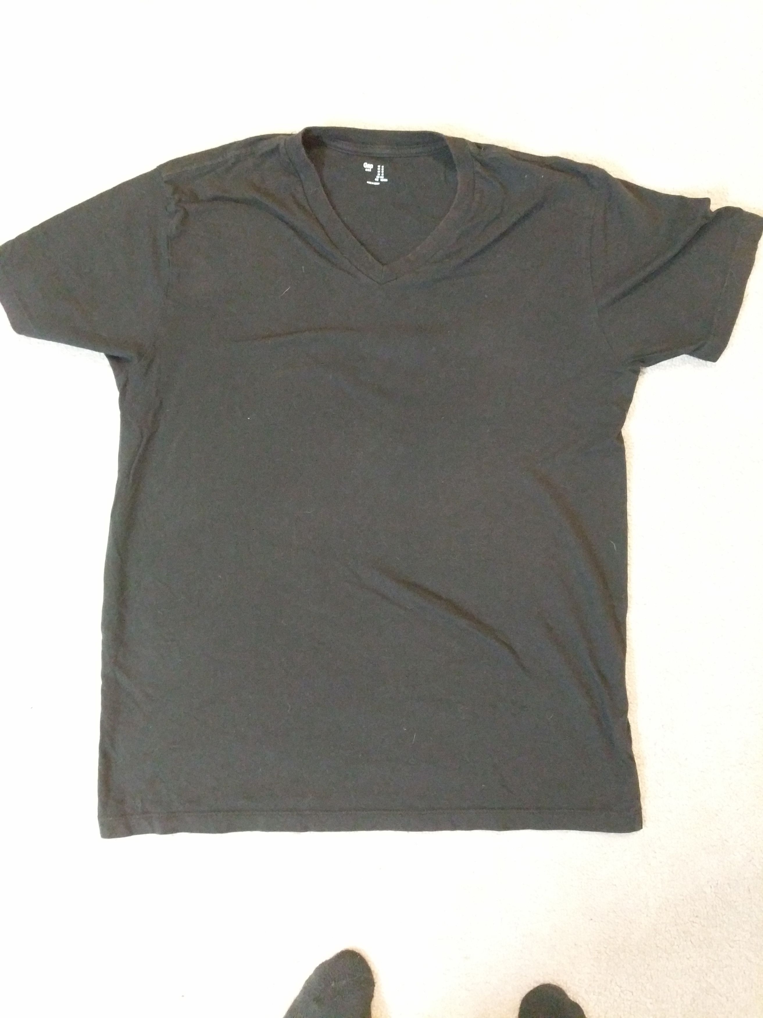 Gap V-Neck T-Shirt Size US M / EU 48-50 / 2 - 1 Preview