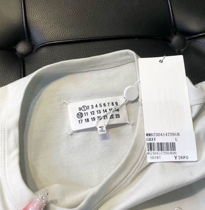Maison Margiela Mm6 Maison Margiela Printed TShirt - DMC Size US L / EU 52-54 / 3 - 2 Thumbnail