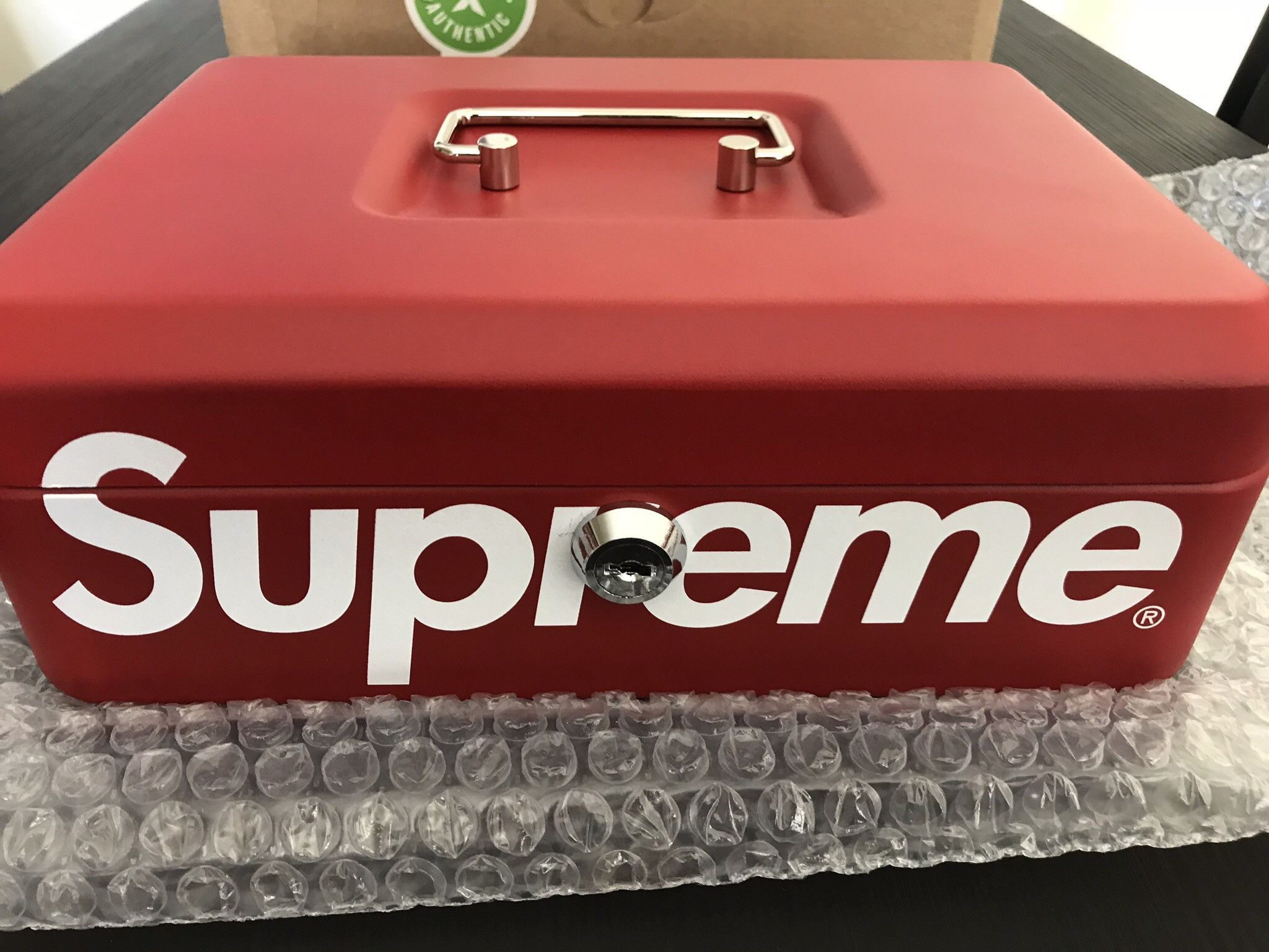 おトク】 supremeシュプリーム Lock 正規品 小物入れ 金庫 Box 小物 ...