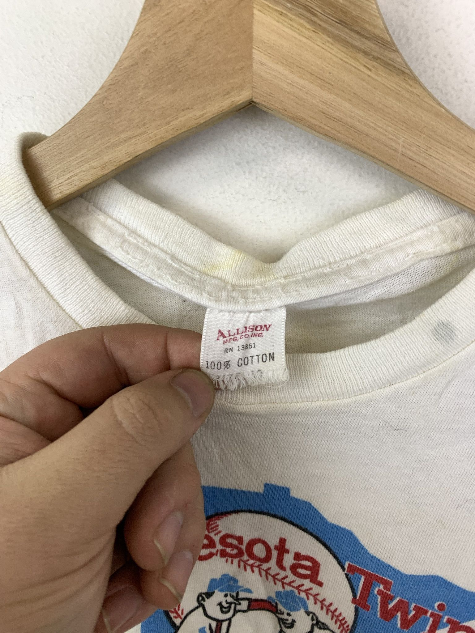 MLB × Vintage Vintage Minnesota Twins Baby Tee Single Stitch 1980s Tee Size XS Size US XL / EU 56 / 4 - 2 Thumbnail